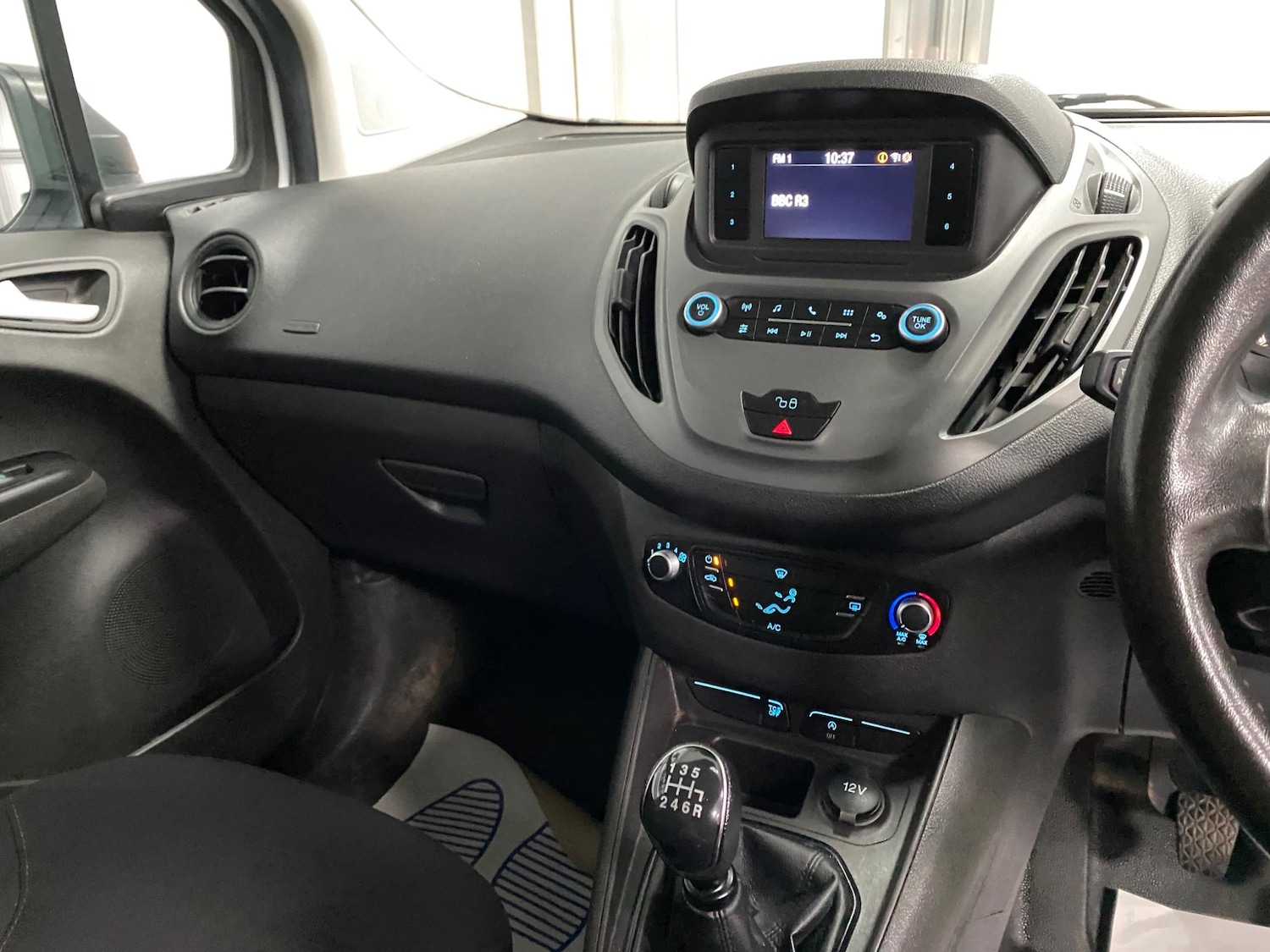 Used Ford Transit Courier 2020 for sale - 76993727: Photo 38