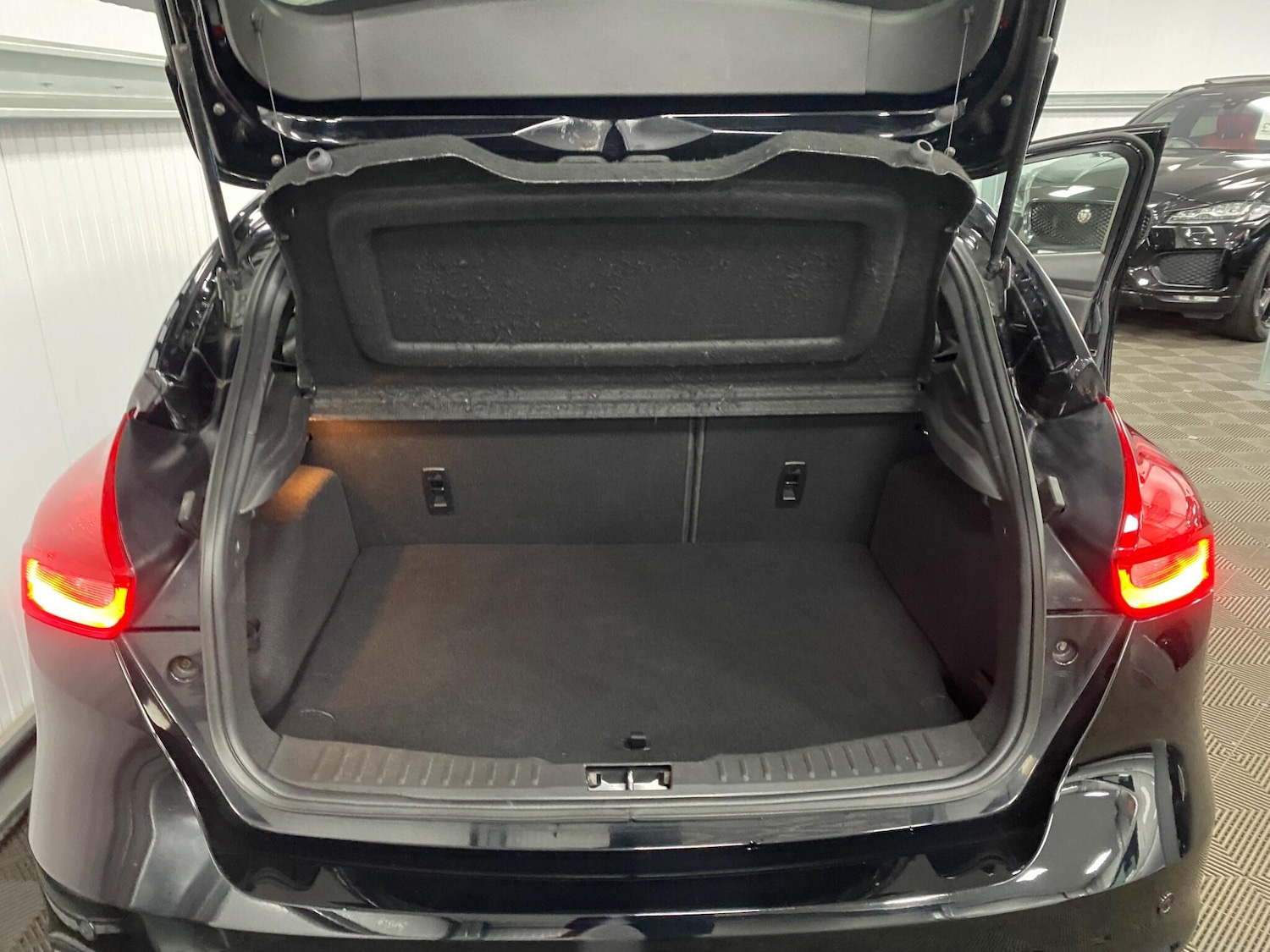 Used Ford Focus 2017 for sale - 76201272: Photo 47