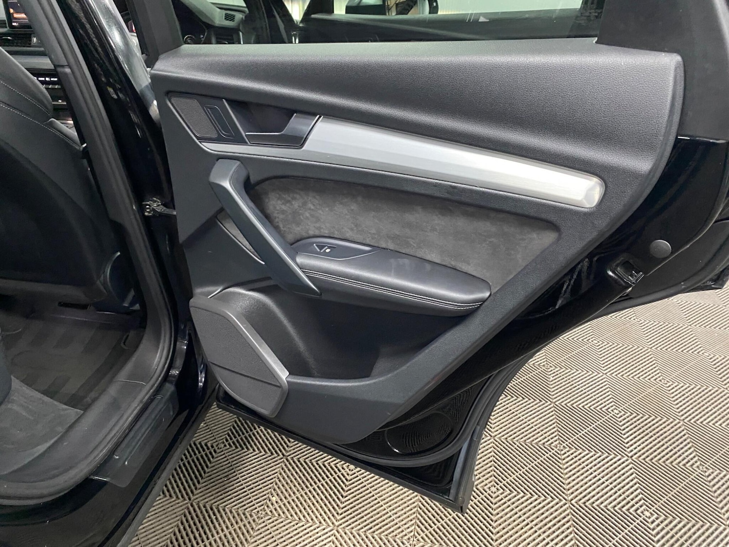 Used Audi SQ5 for sale - 76997449: Photo 46