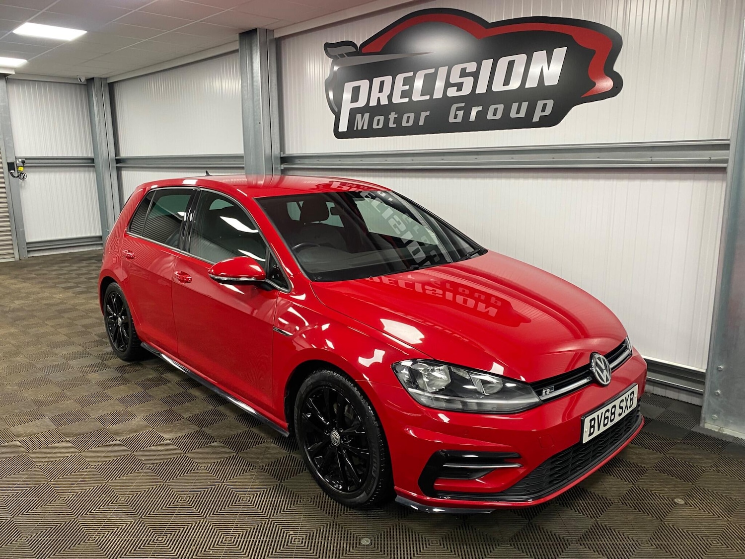 Used Volkswagen Golf 2018 for sale - 77549913: Photo 2