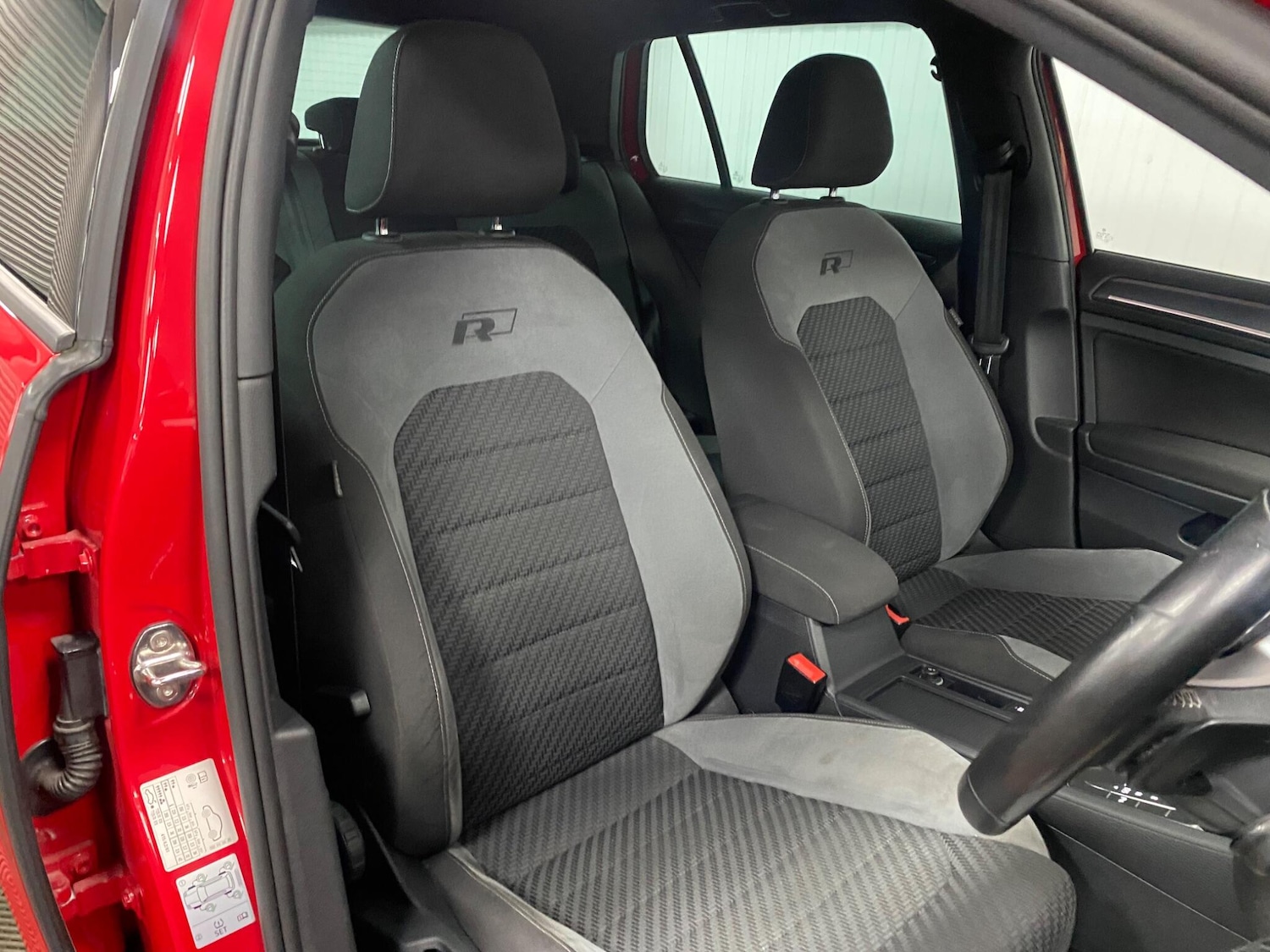 Used Volkswagen Golf 2018 for sale - 77549913: Photo 31