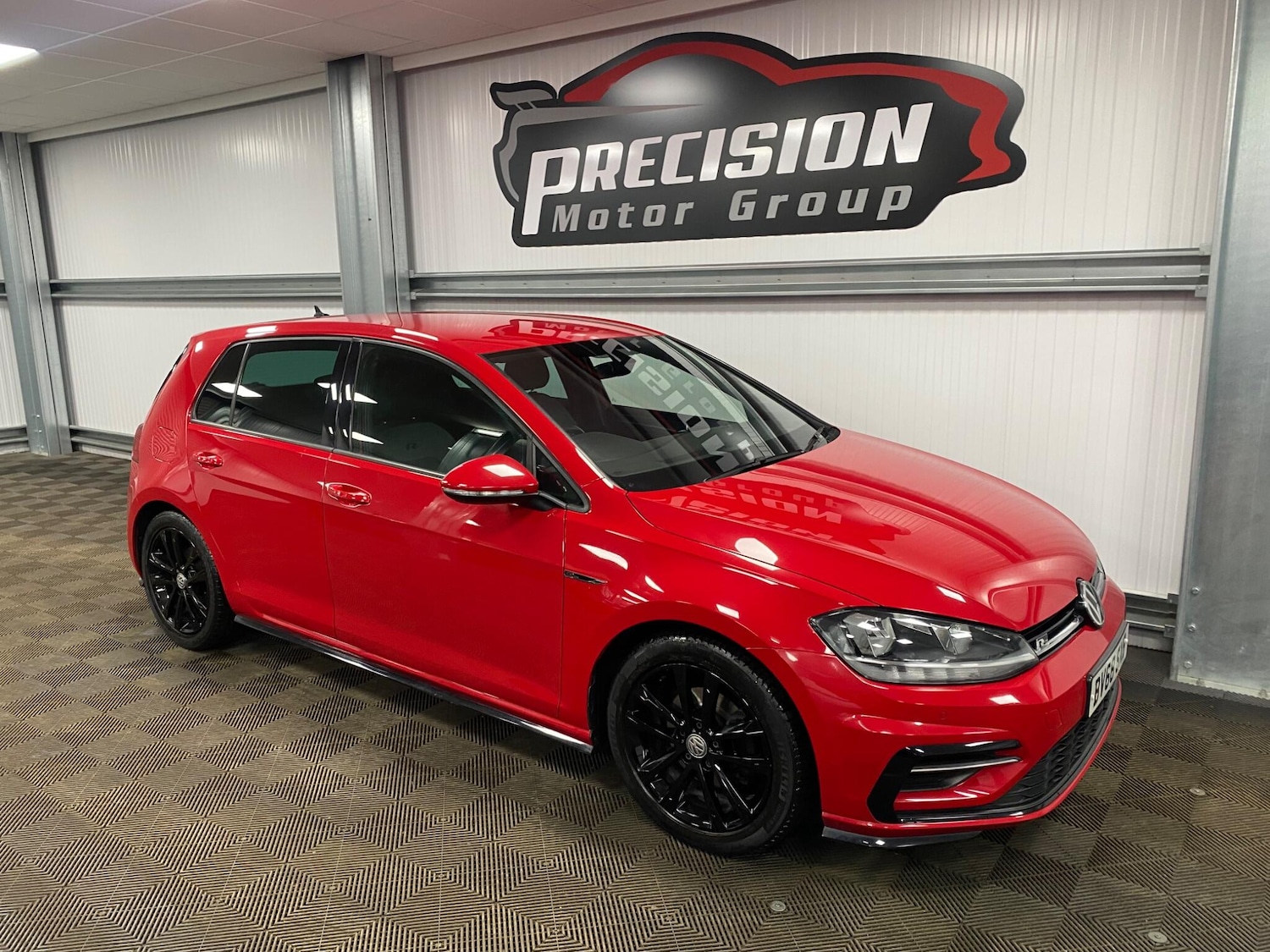 Used Volkswagen Golf 2018 for sale - 77549913: Photo 4