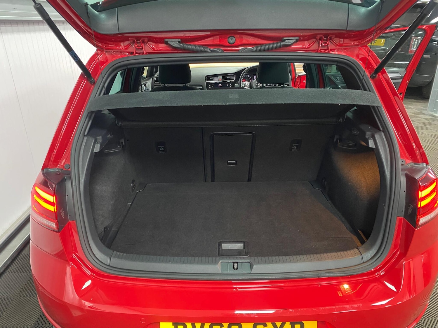 Used Volkswagen Golf 2018 for sale - 77549913: Photo 40