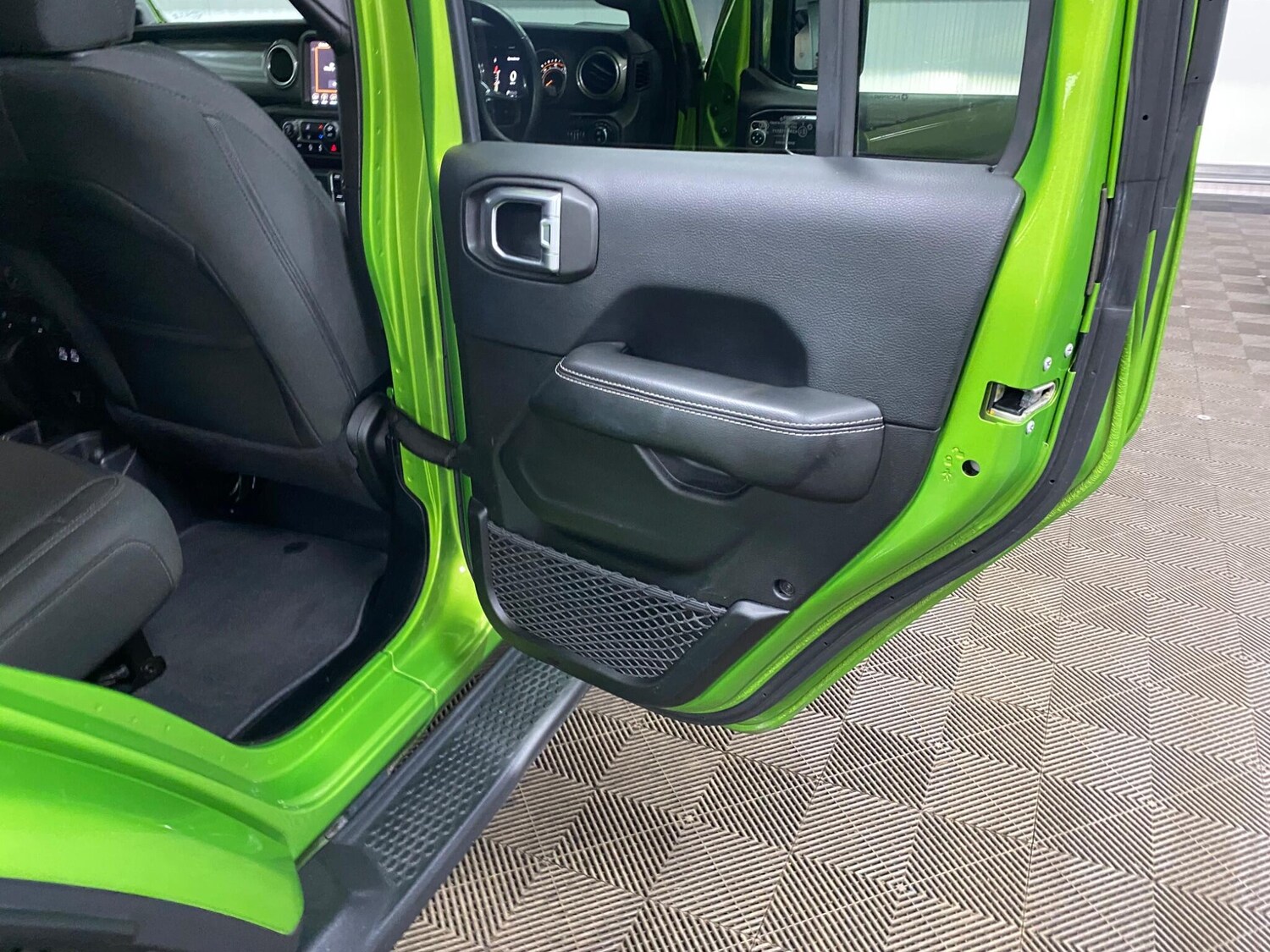 Used Jeep Wrangler 2018 for sale - 77559050: Photo 37