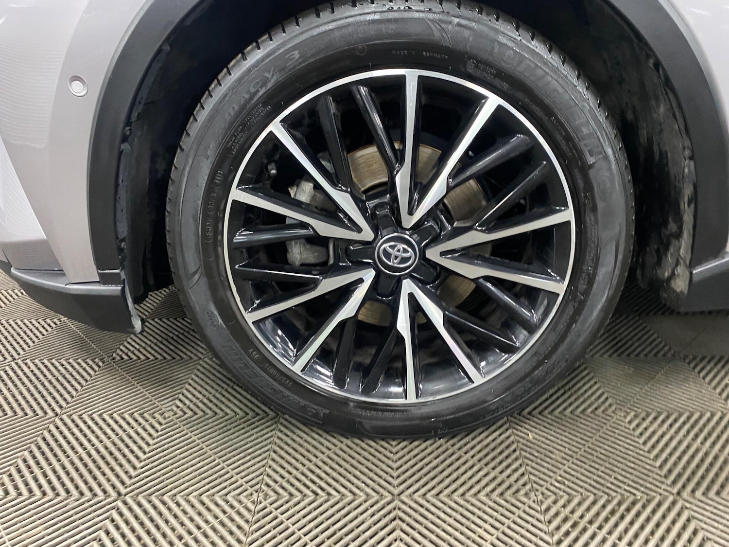 Used Toyota C-HR 2020 for sale - 76260405: Photo 51