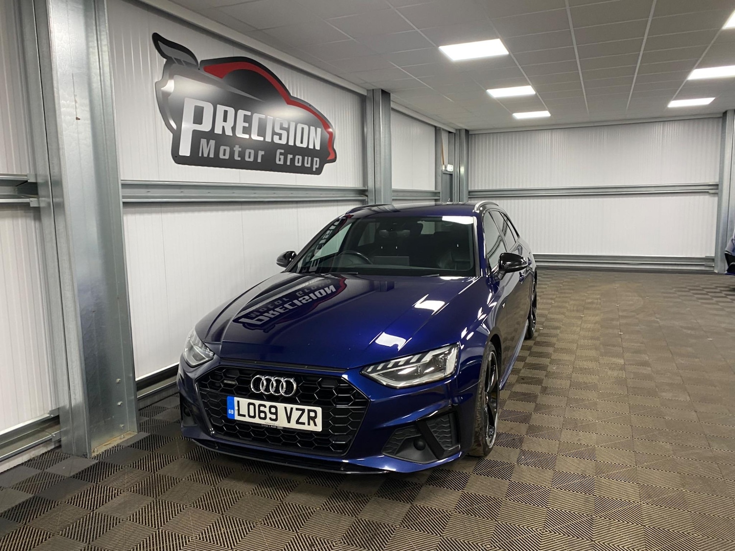 Used Audi A4 Avant for sale - 76990378: Photo 10