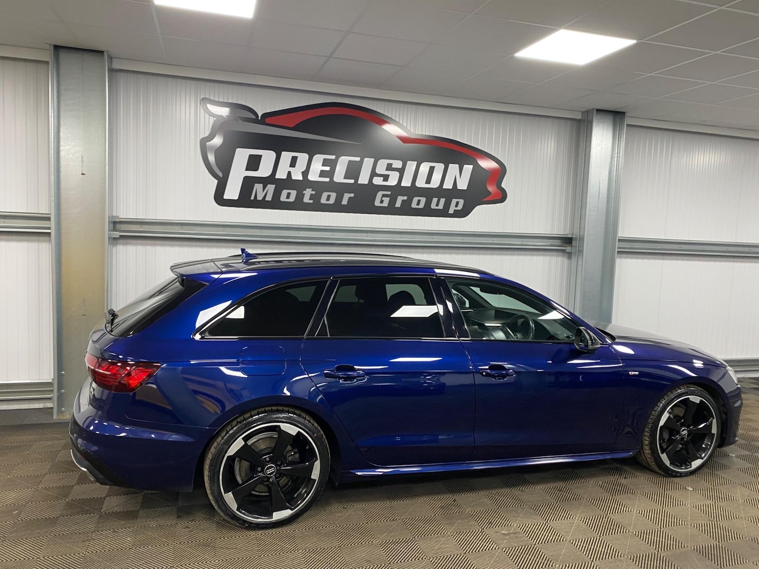 Used Audi A4 Avant for sale - 76990378: Photo 24