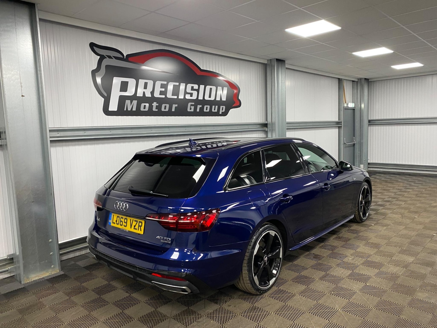 Used Audi A4 Avant for sale - 76990378: Photo 29