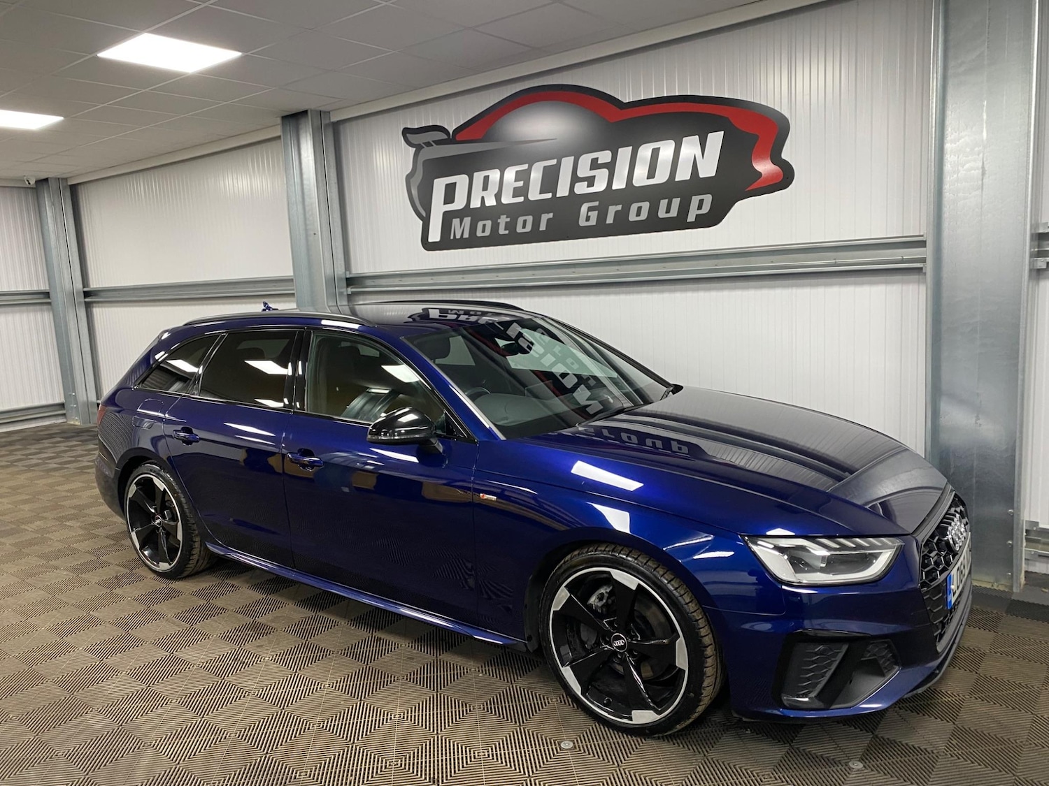 Used Audi A4 Avant for sale - 76990378: Photo 4