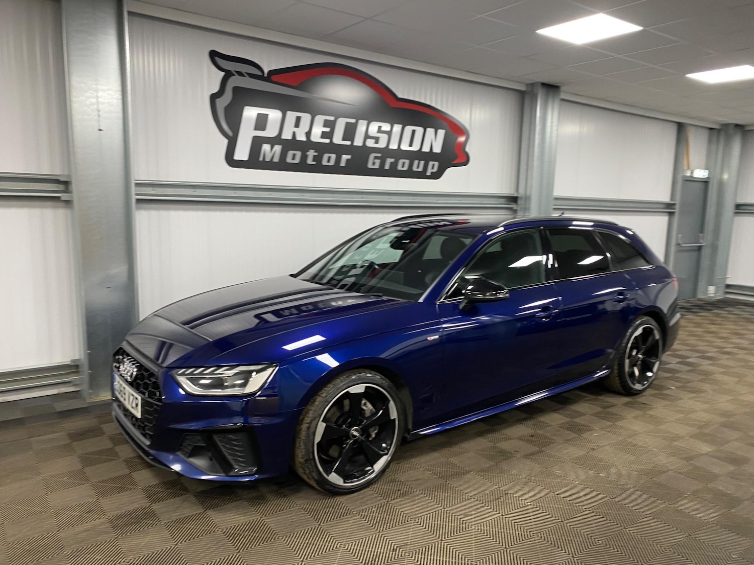 Used Audi A4 Avant for sale - 76990378: Photo 8