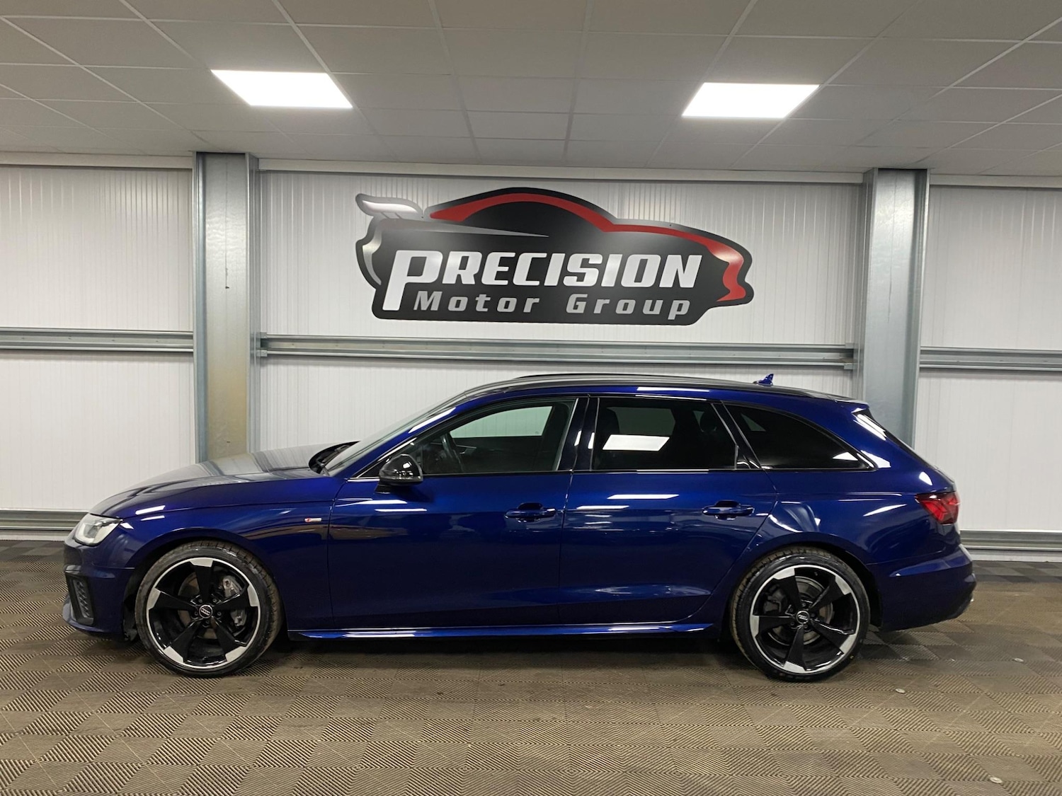 Used Audi A4 Avant 2020 for sale - 76561237: Photo 13