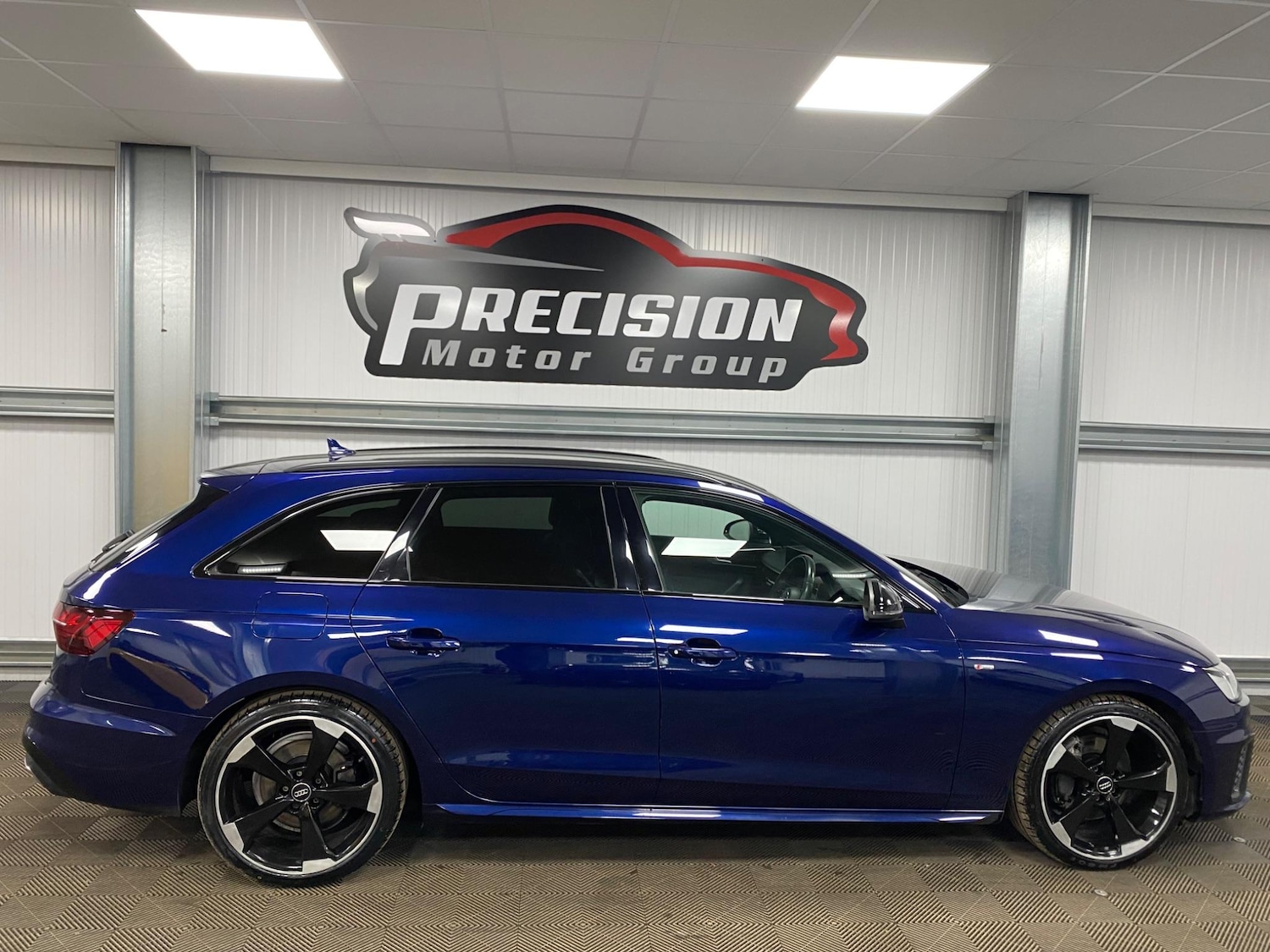 Used Audi A4 Avant 2020 for sale - 76561237: Photo 25