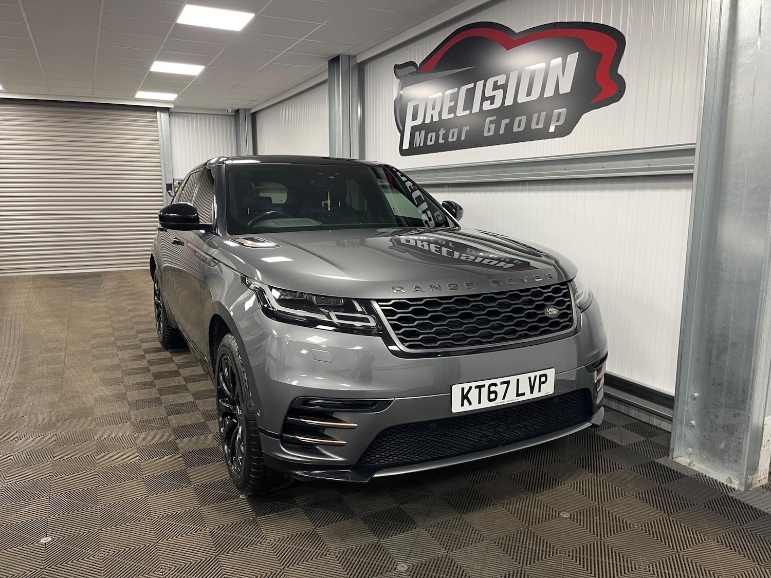 Used Land Rover Range Rover Velar 2018 for sale - 78170679: Photo 2