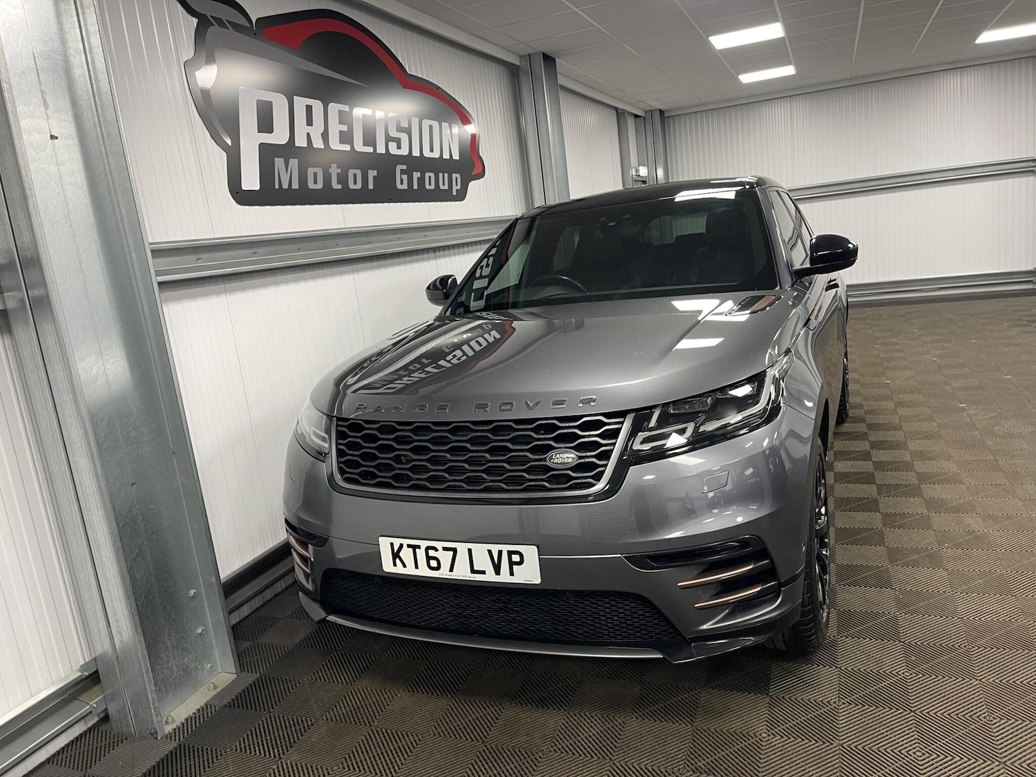 Used Land Rover Range Rover Velar 2018 for sale - 78170679: Photo 5