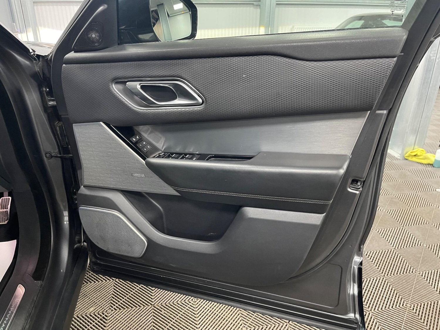 Used Land Rover Range Rover Velar 2018 for sale - 78170679: Photo 50