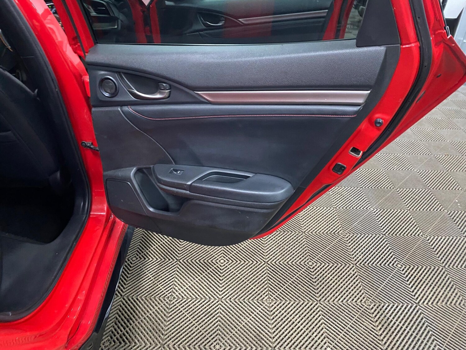 Used Honda Civic 2019 for sale - 77574626: Photo 38