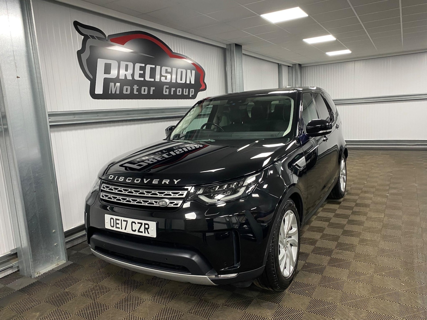 Used Land Rover Discovery 2017 for sale - 77175542: Photo 10