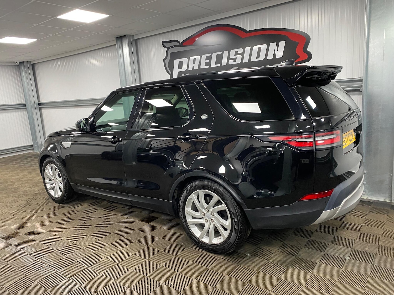 Used Land Rover Discovery 2017 for sale - 77175542: Photo 12