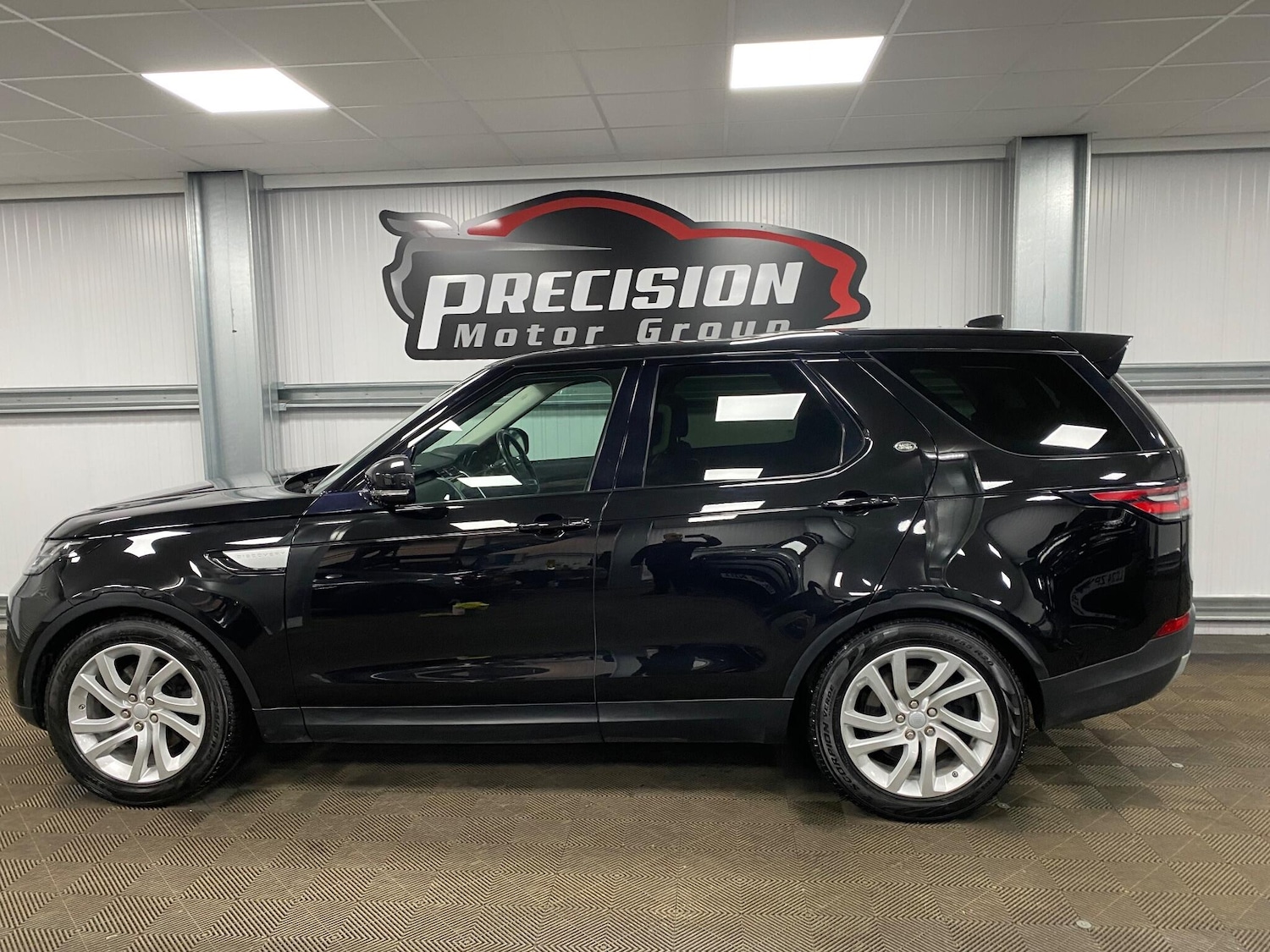 Used Land Rover Discovery 2017 for sale - 77175542: Photo 13