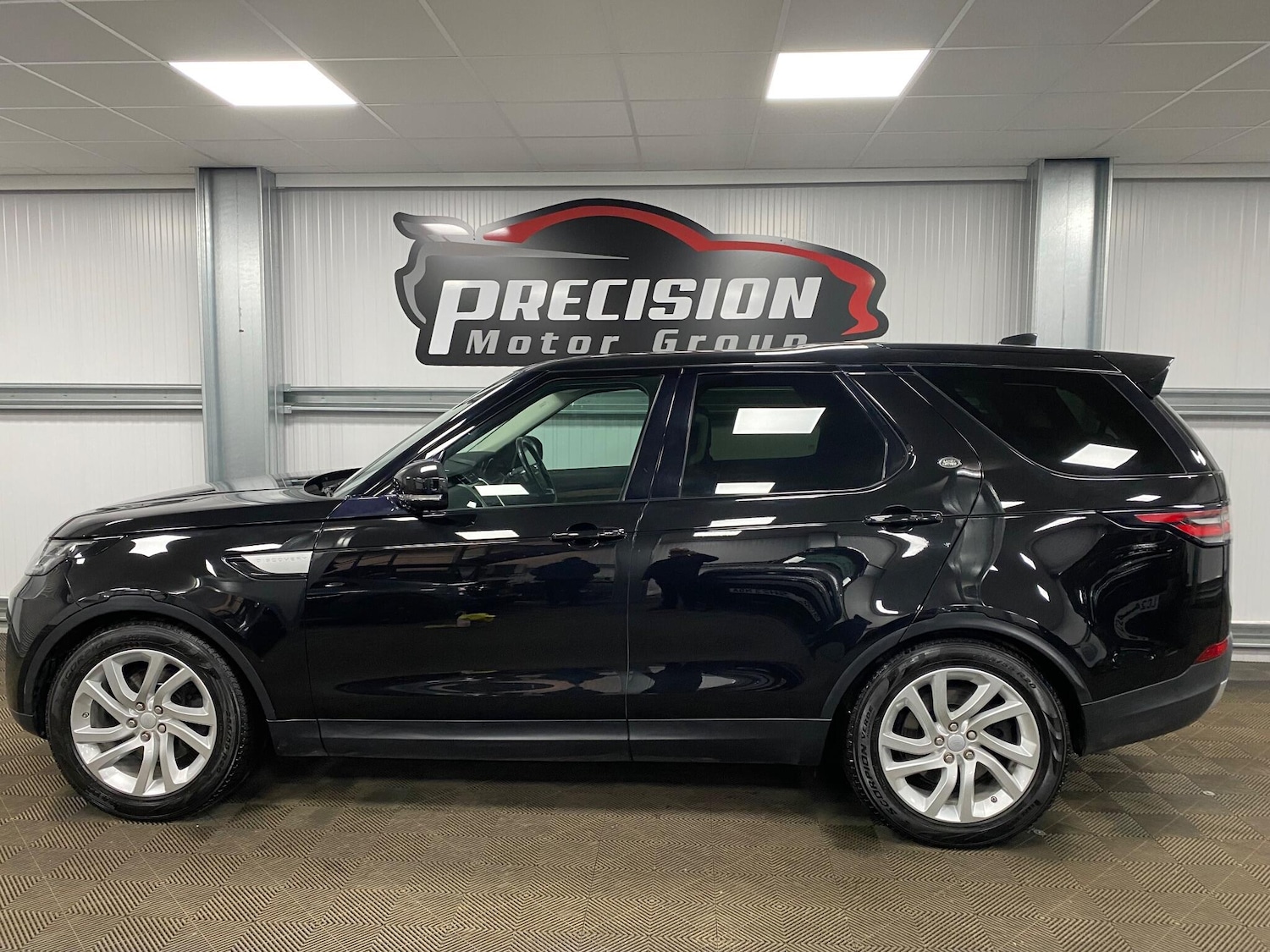 Used Land Rover Discovery 2017 for sale - 77175542: Photo 15