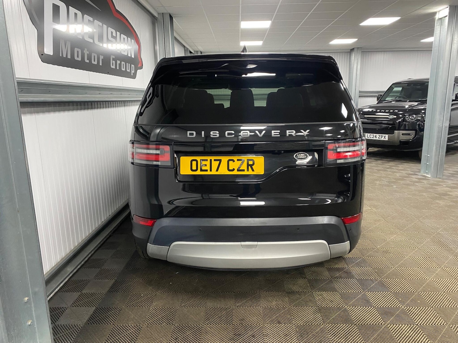 Used Land Rover Discovery 2017 for sale - 77175542: Photo 21