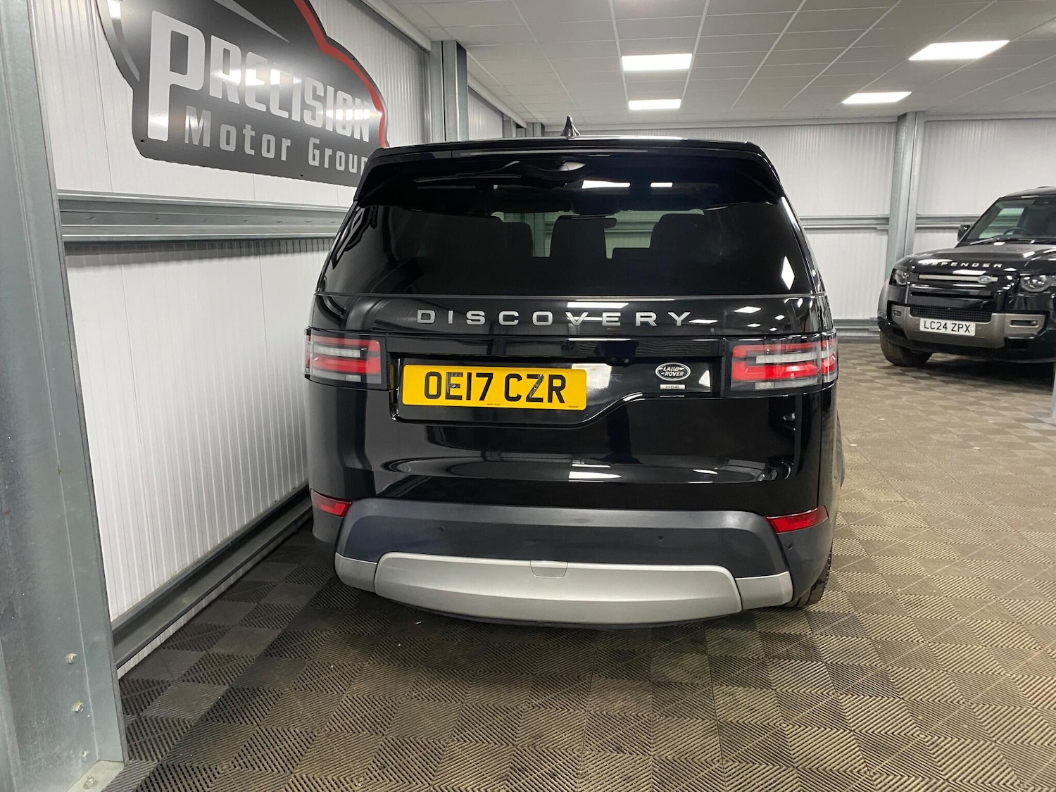 Used Land Rover Discovery 2017 for sale - 77175542: Photo 23