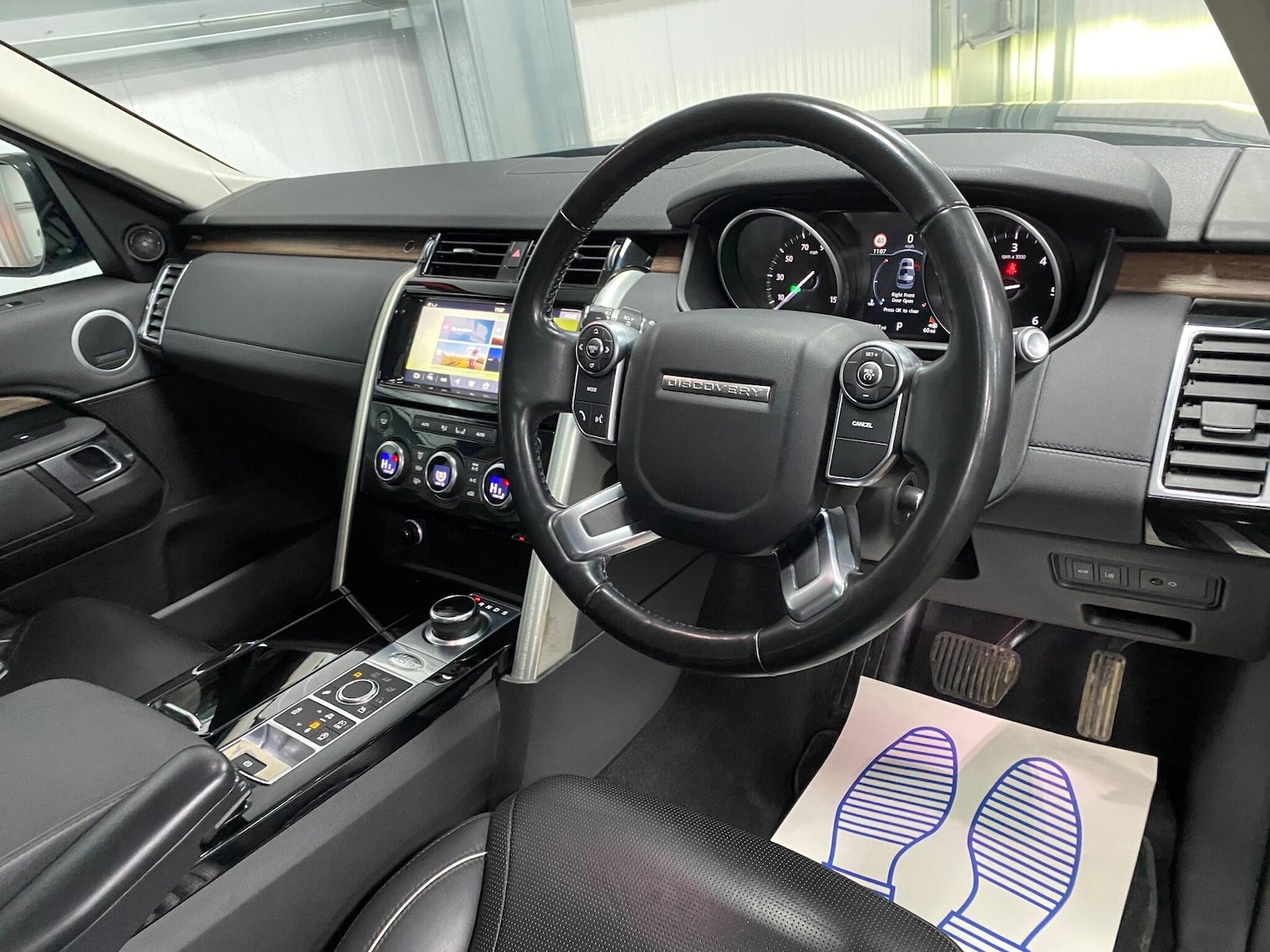 Used Land Rover Discovery 2017 for sale - 77175542: Photo 30