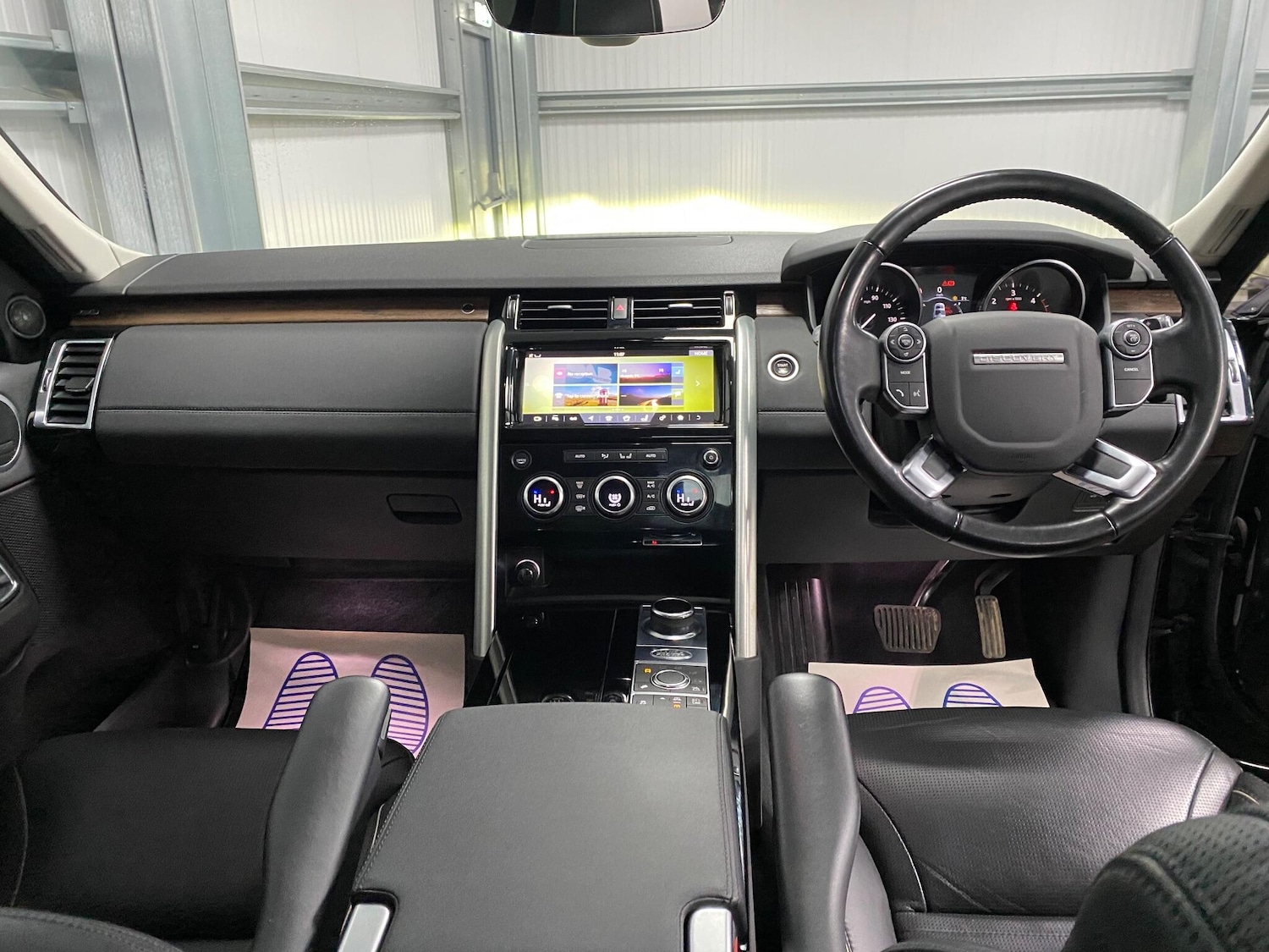 Used Land Rover Discovery 2017 for sale - 77175542: Photo 31