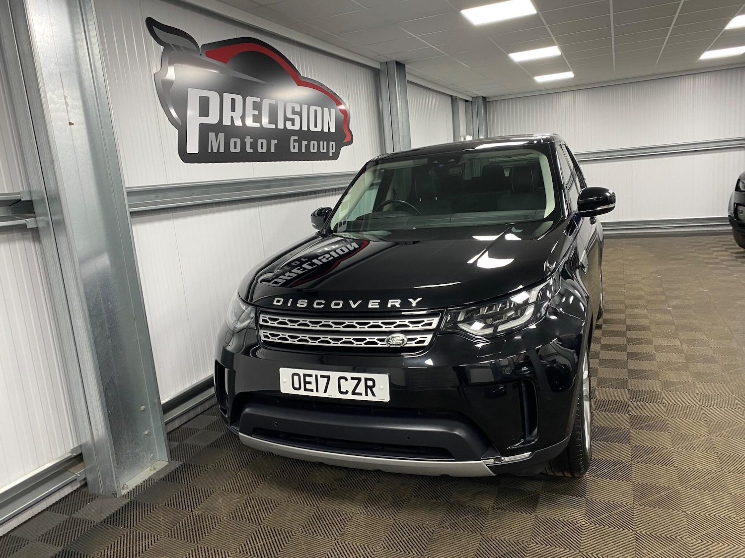 Used Land Rover Discovery 2017 for sale - 77175542: Photo 6