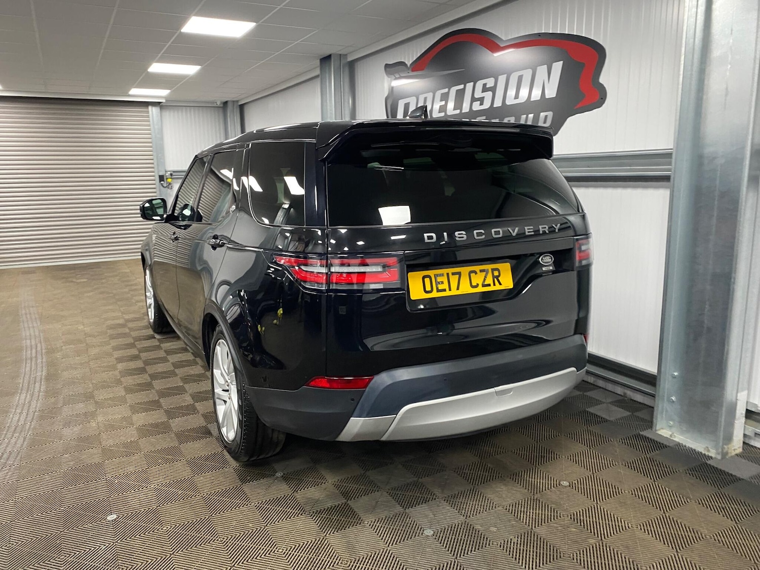 Used Land Rover Discovery 2017 for sale - 77175542: Photo 8