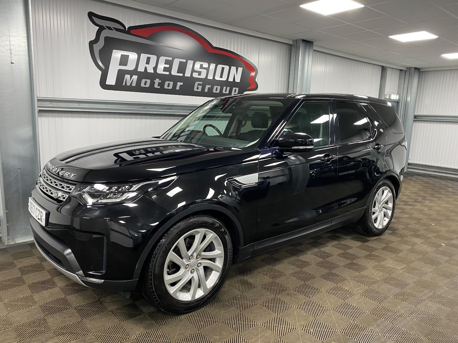 Used Land Rover Discovery 2017 for sale - 77175542: Photo 9