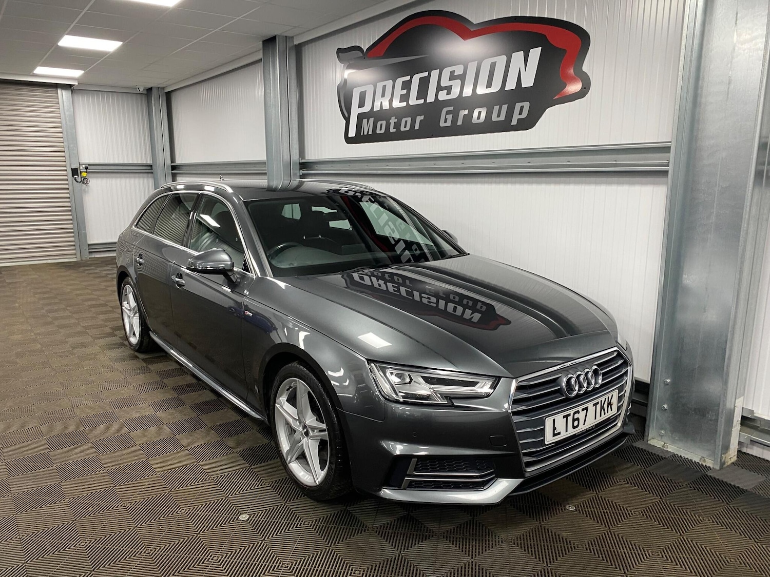 Used Audi A4 2017 for sale - 76584081: Photo 1