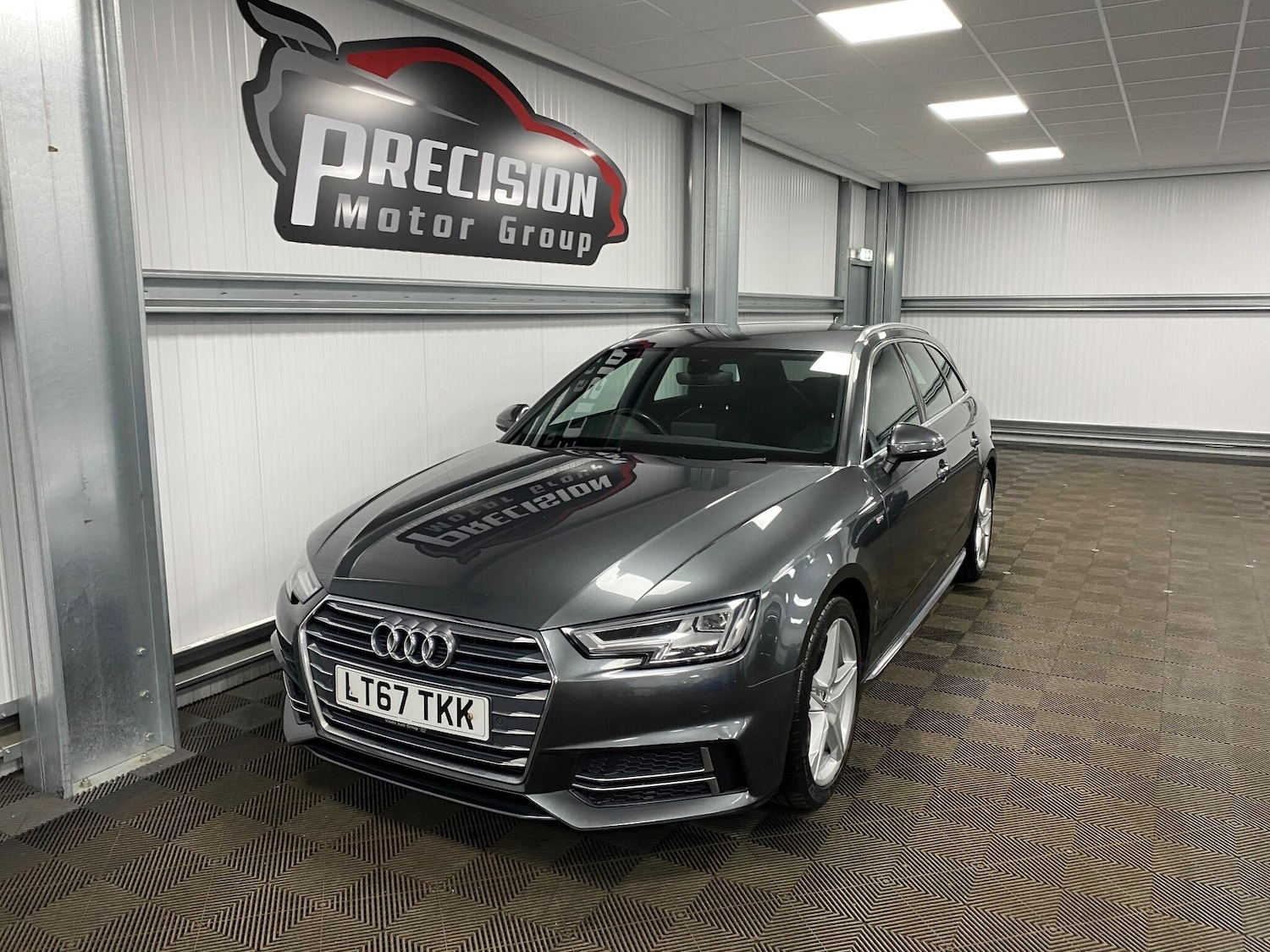 Used Audi A4 2017 for sale - 76584081: Photo 14