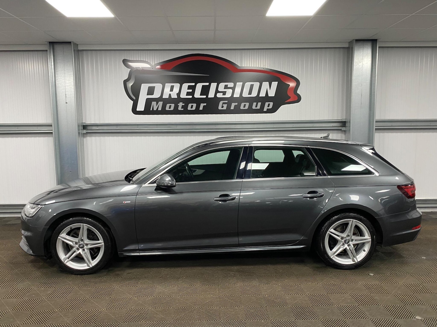 Used Audi A4 2017 for sale - 76584081: Photo 24