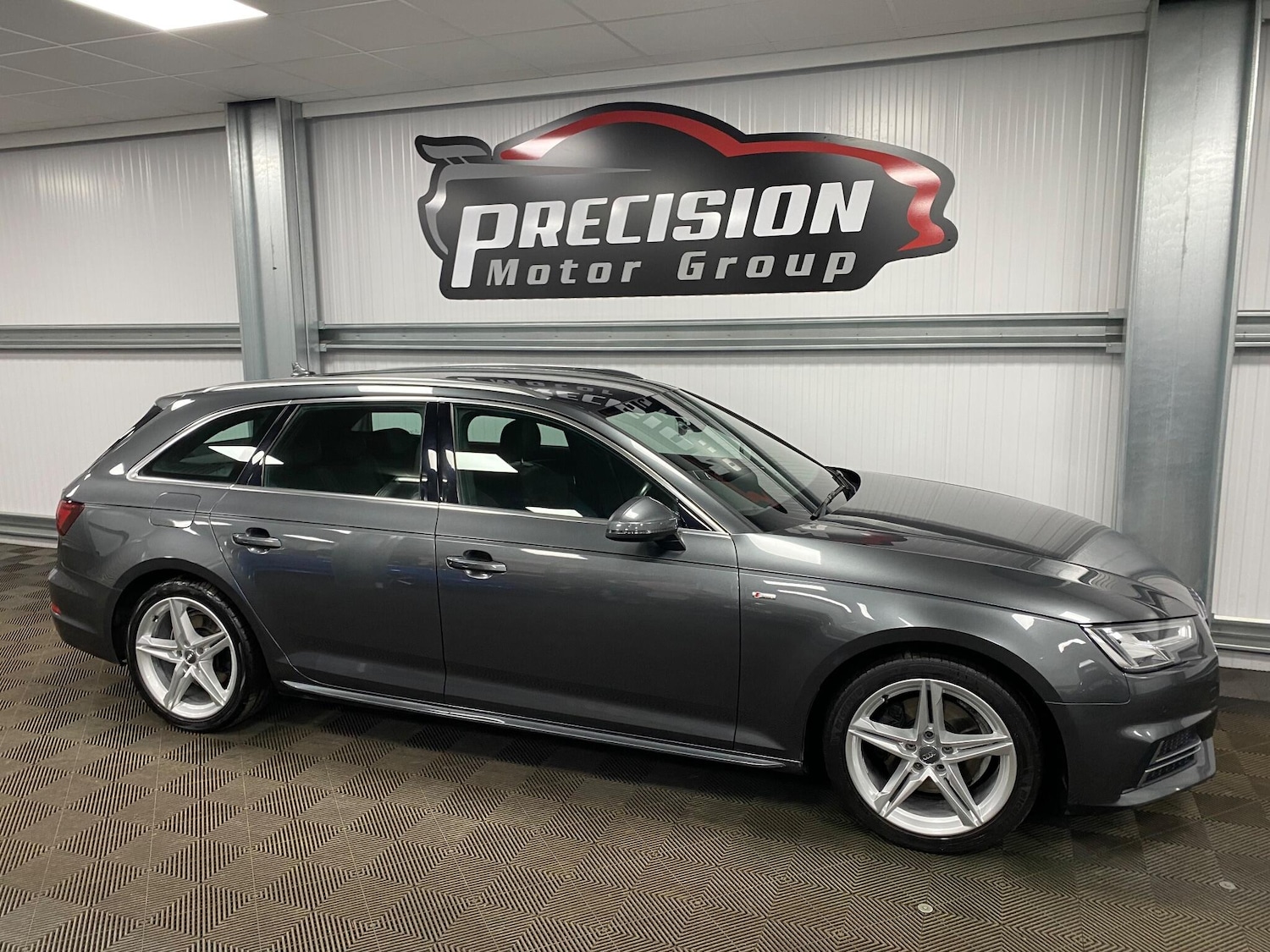 Used Audi A4 2017 for sale - 76584081: Photo 32