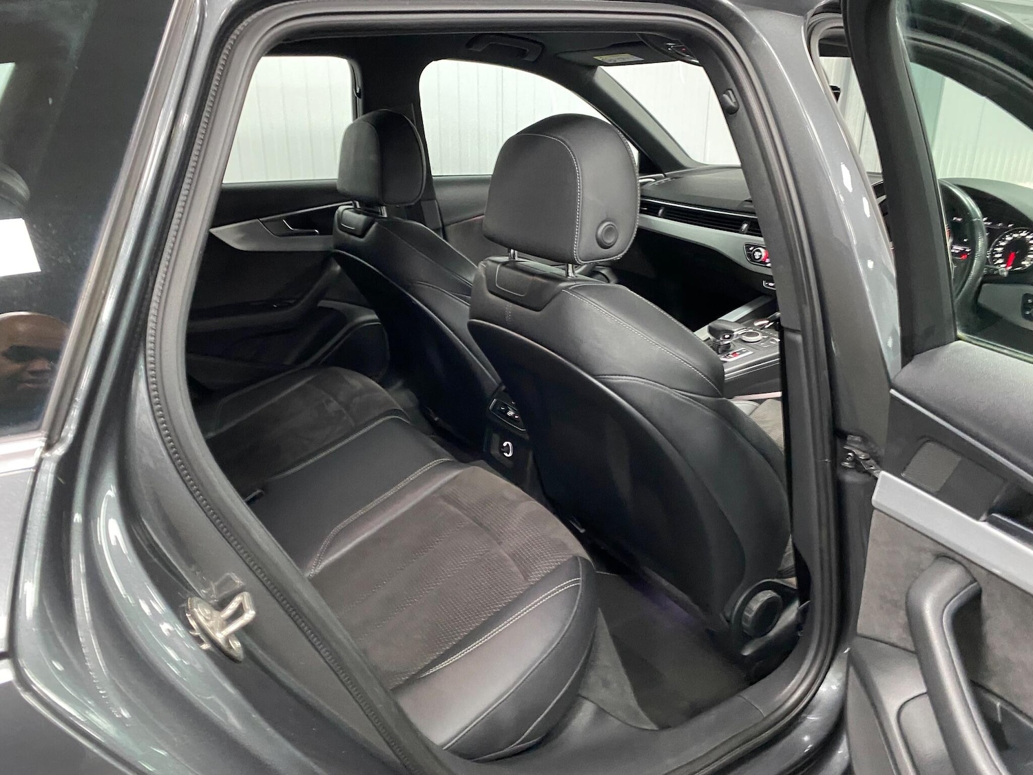 Used Audi A4 2017 for sale - 76584081: Photo 44