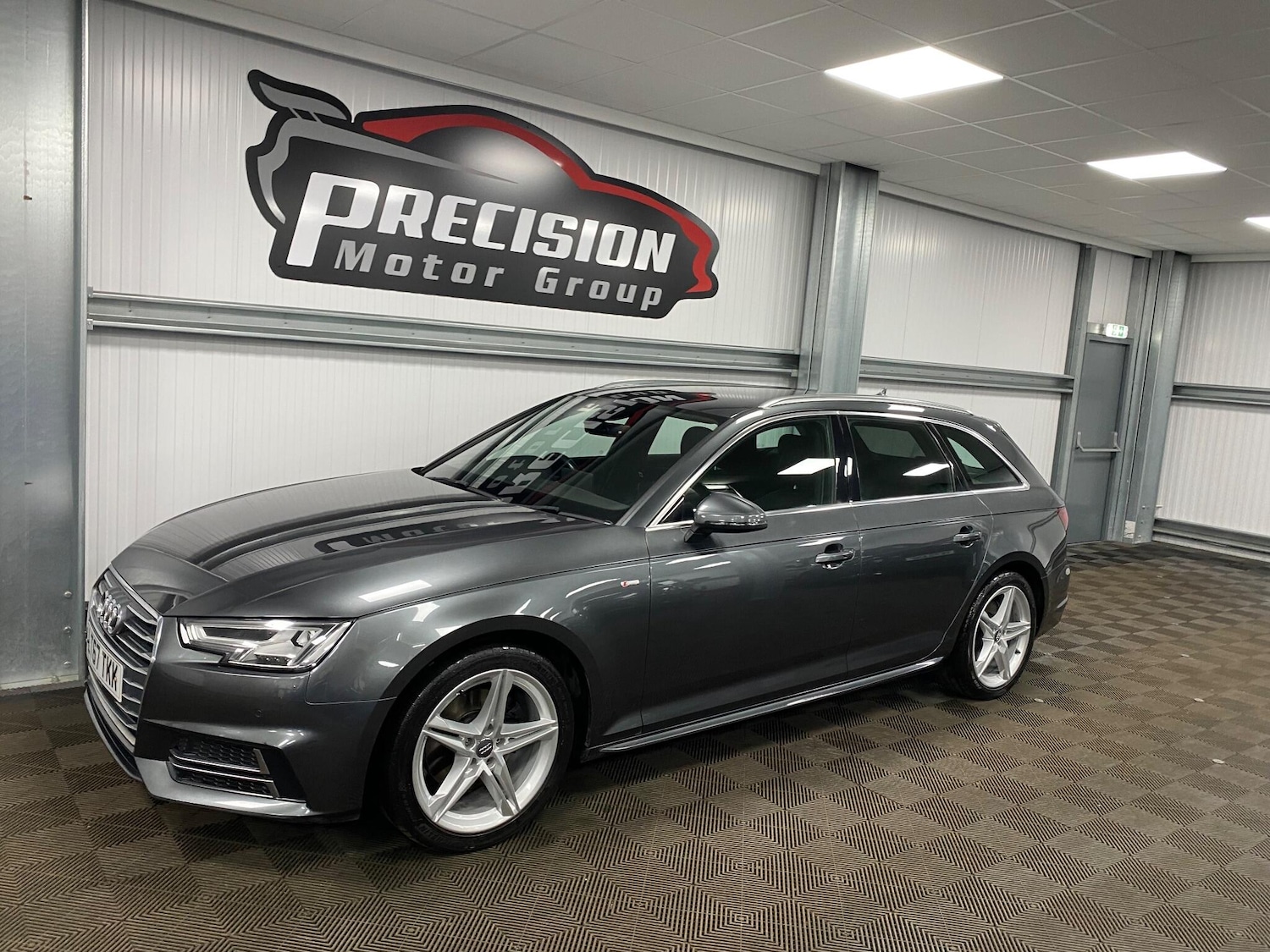 Used Audi A4 2017 for sale - 76584081: Photo 6