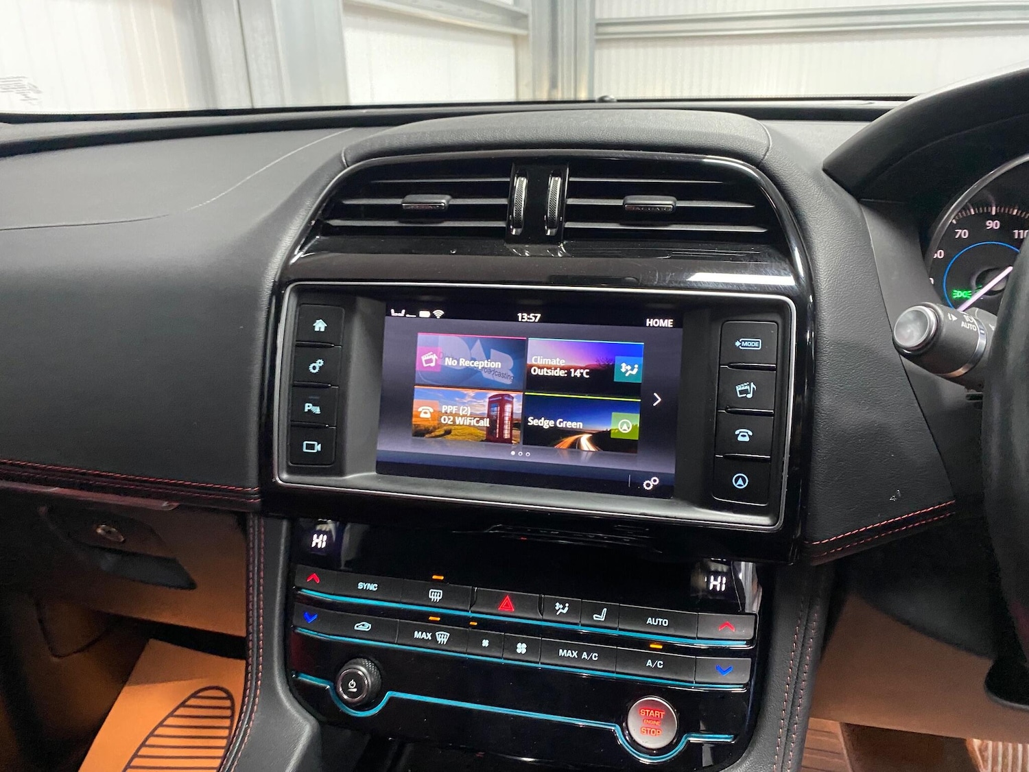 Used Jaguar F-Pace 2017 for sale - 76512184: Photo 40