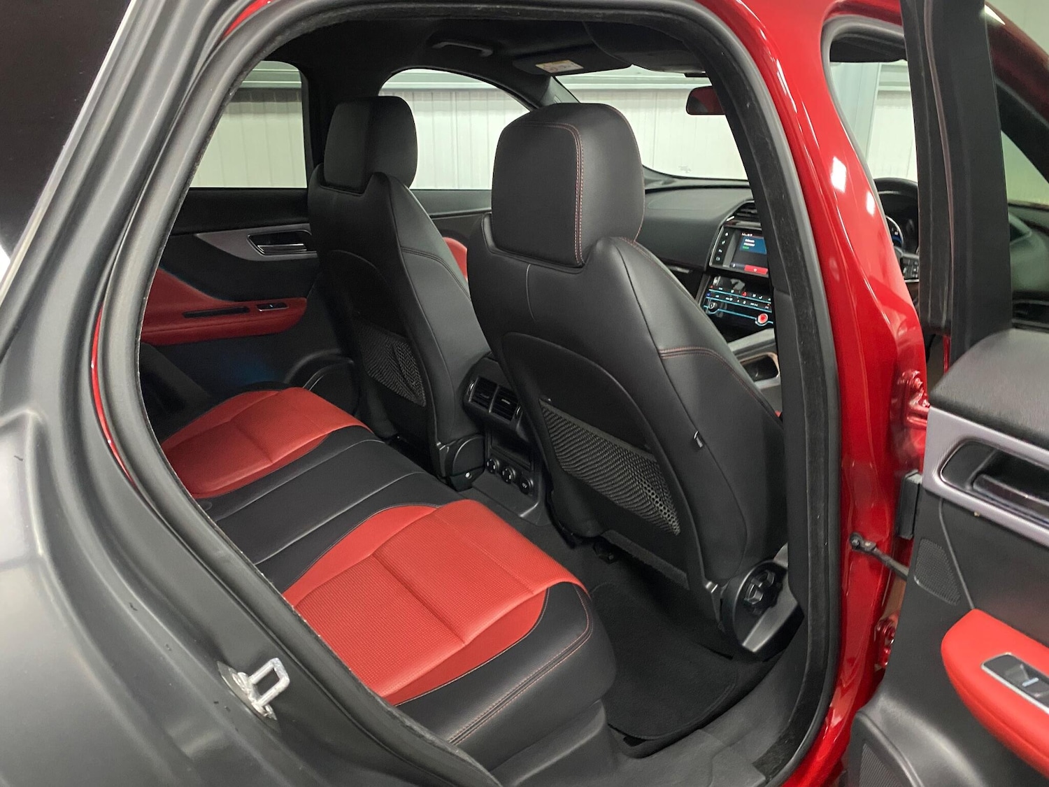 Used Jaguar F-Pace 2017 for sale - 76512184: Photo 41