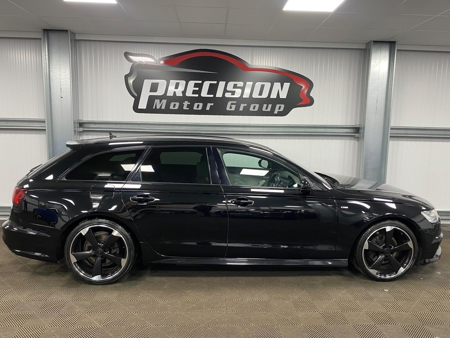 Used Audi A6 Avant 2015 for sale - 76377507: Photo 32