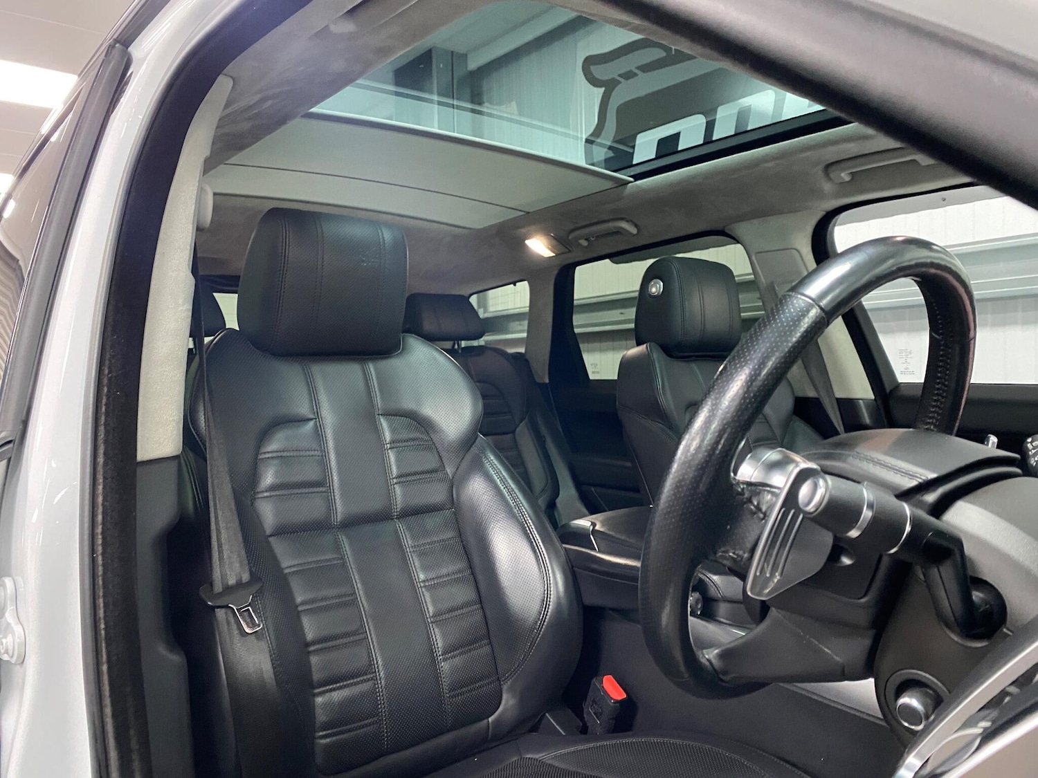 Used Land Rover Range Rover Sport 2017 for sale - 76832908: Photo 42