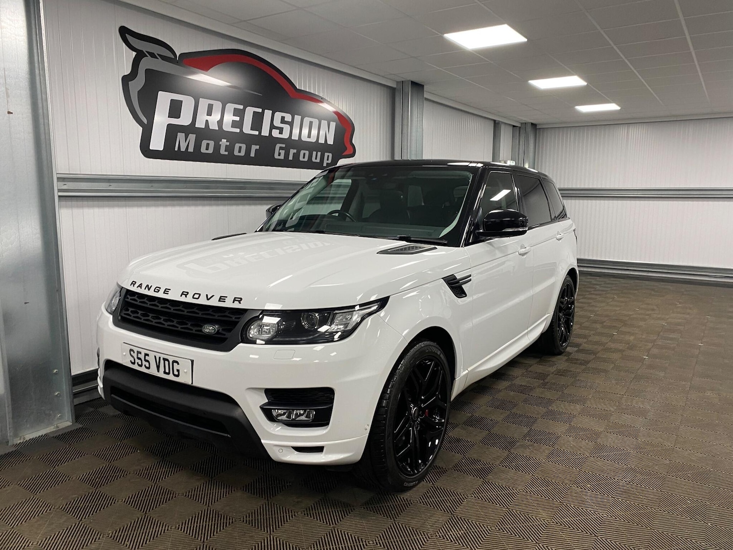 Used Land Rover Range Rover Sport 2017 for sale - 76832908: Photo 9