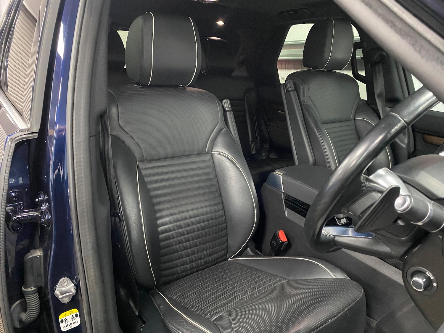 Used Land Rover Discovery 2020 for sale - 76512851: Photo 29