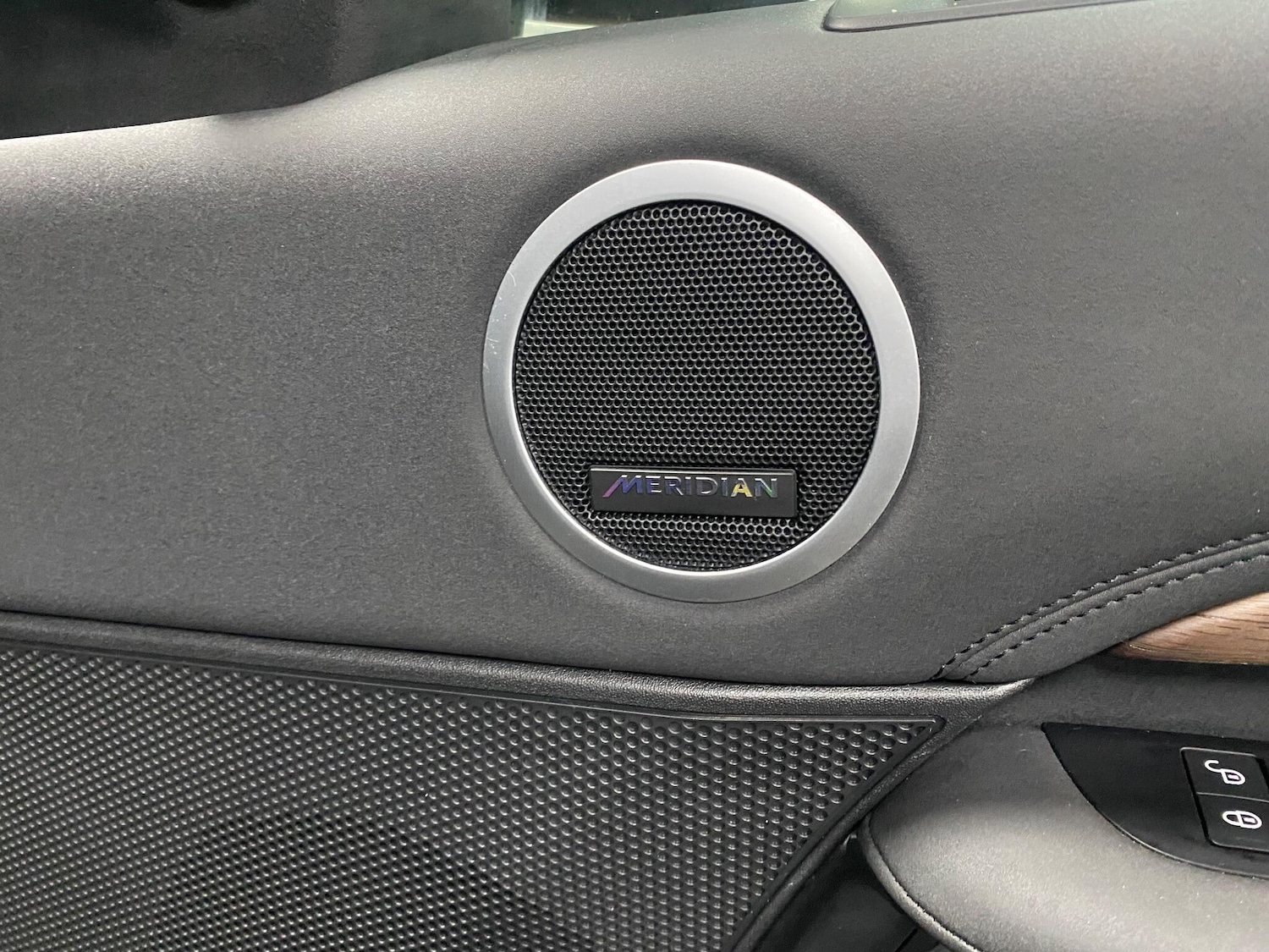 Used Land Rover Discovery 2020 for sale - 76512851: Photo 36