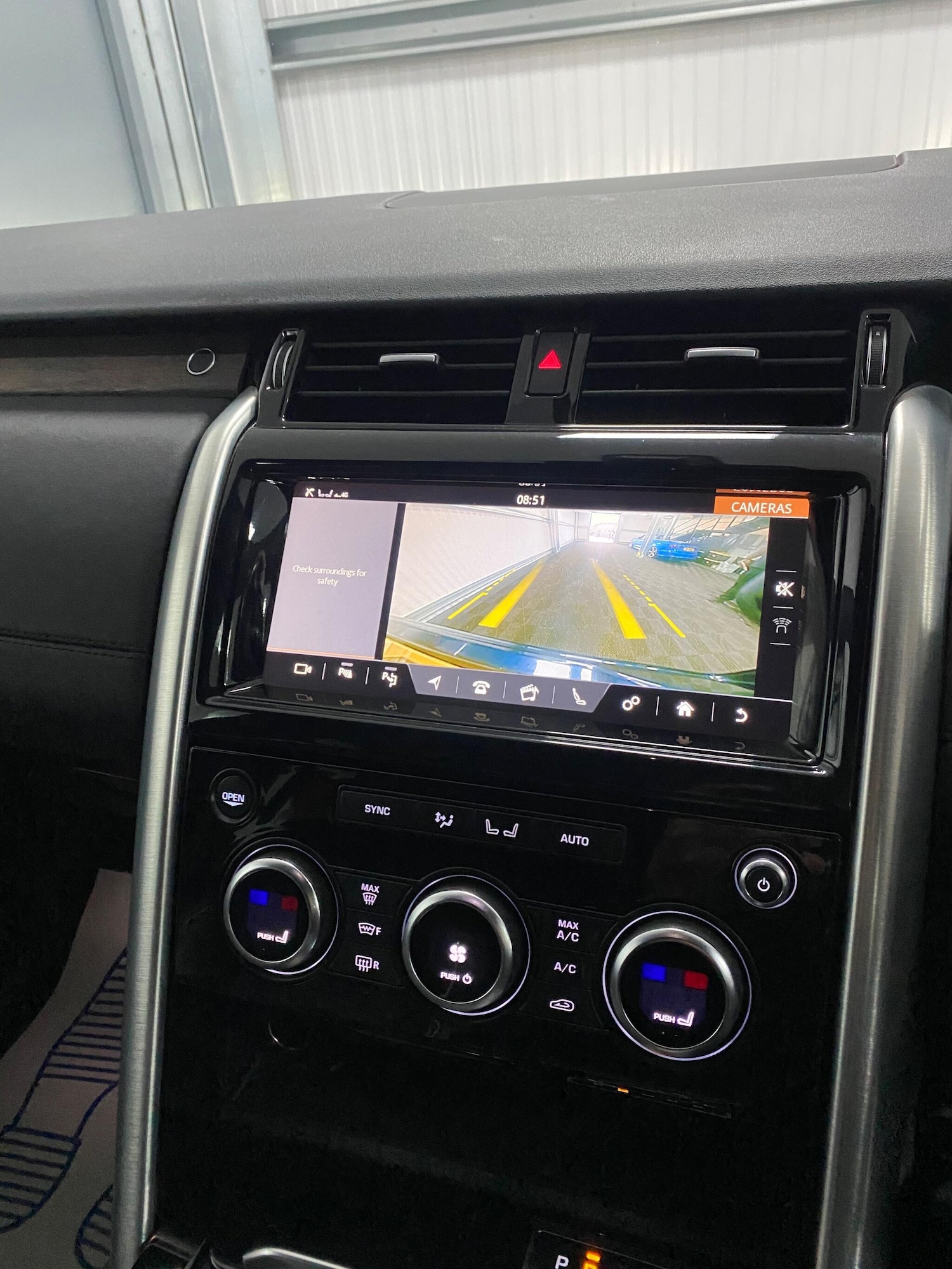 Used Land Rover Discovery 2020 for sale - 76512851: Photo 38