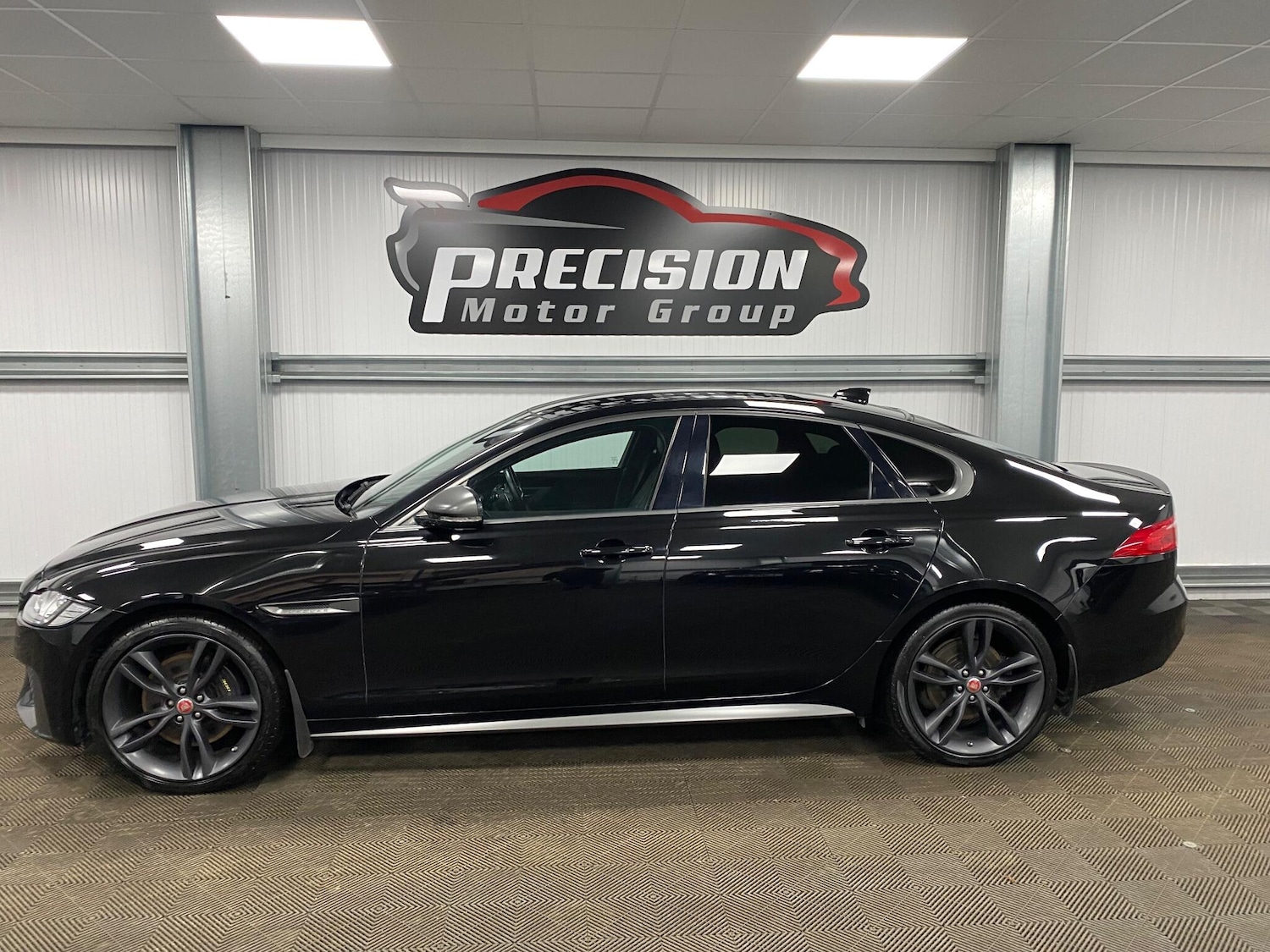 Used Jaguar XF 2018 for sale - 76926206: Photo 17