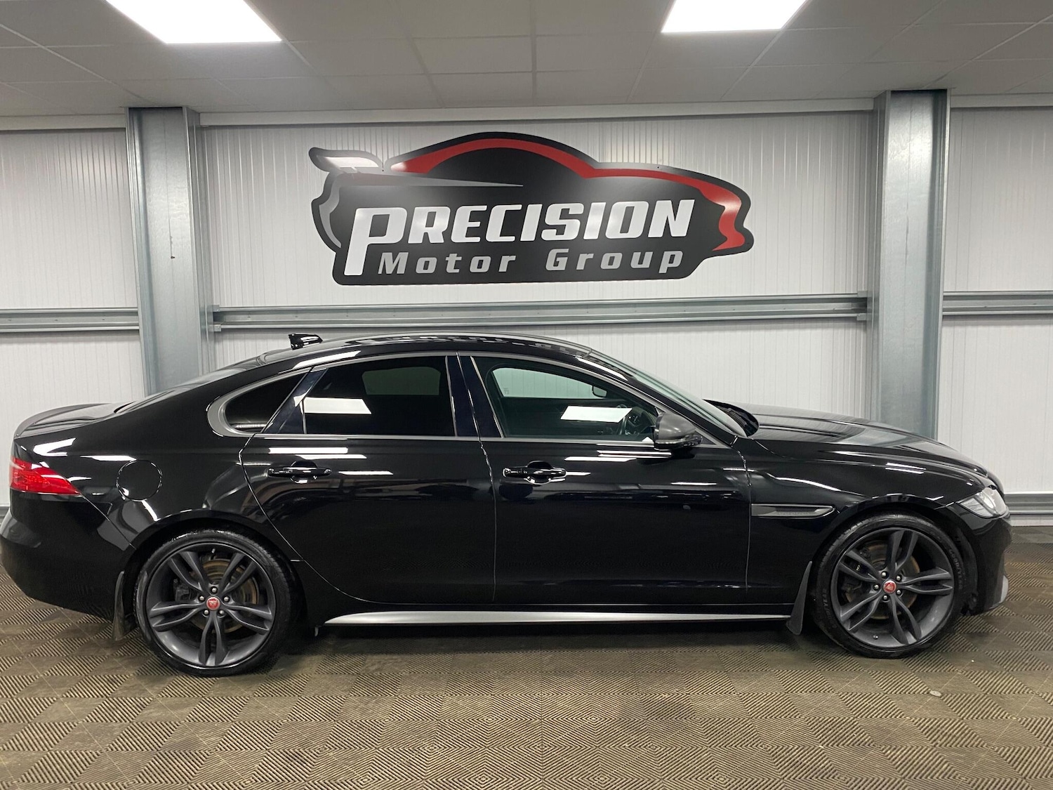 Used Jaguar XF 2018 for sale - 76926206: Photo 26