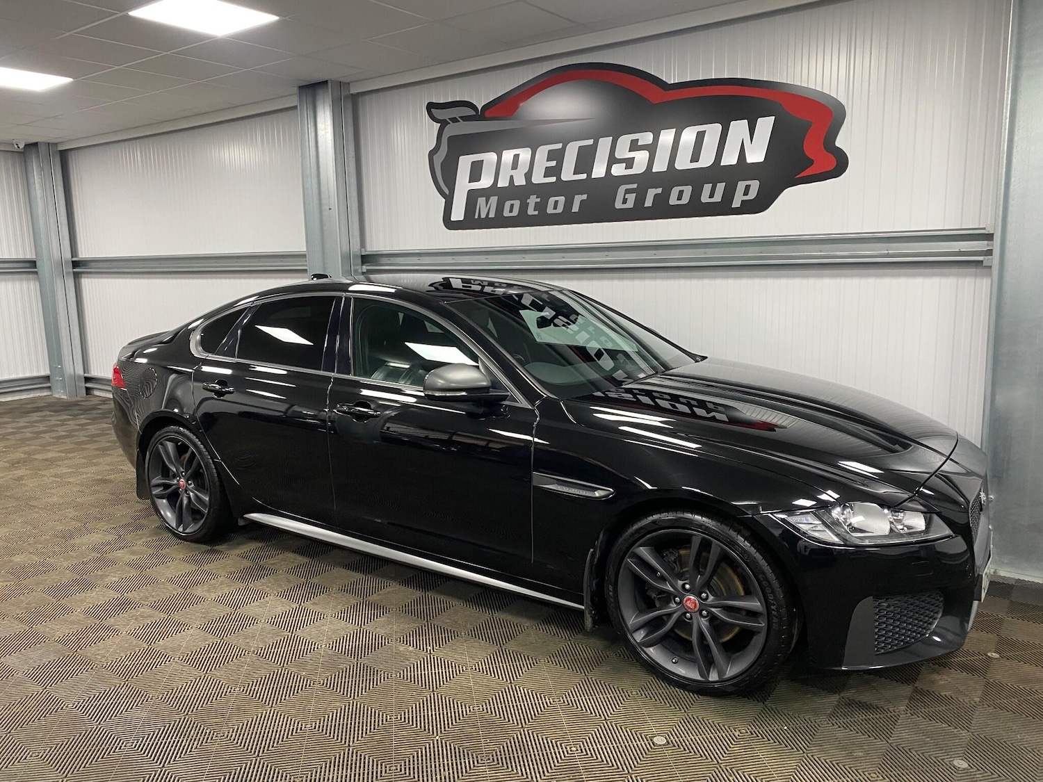 Used Jaguar XF 2018 for sale - 76926206: Photo 3