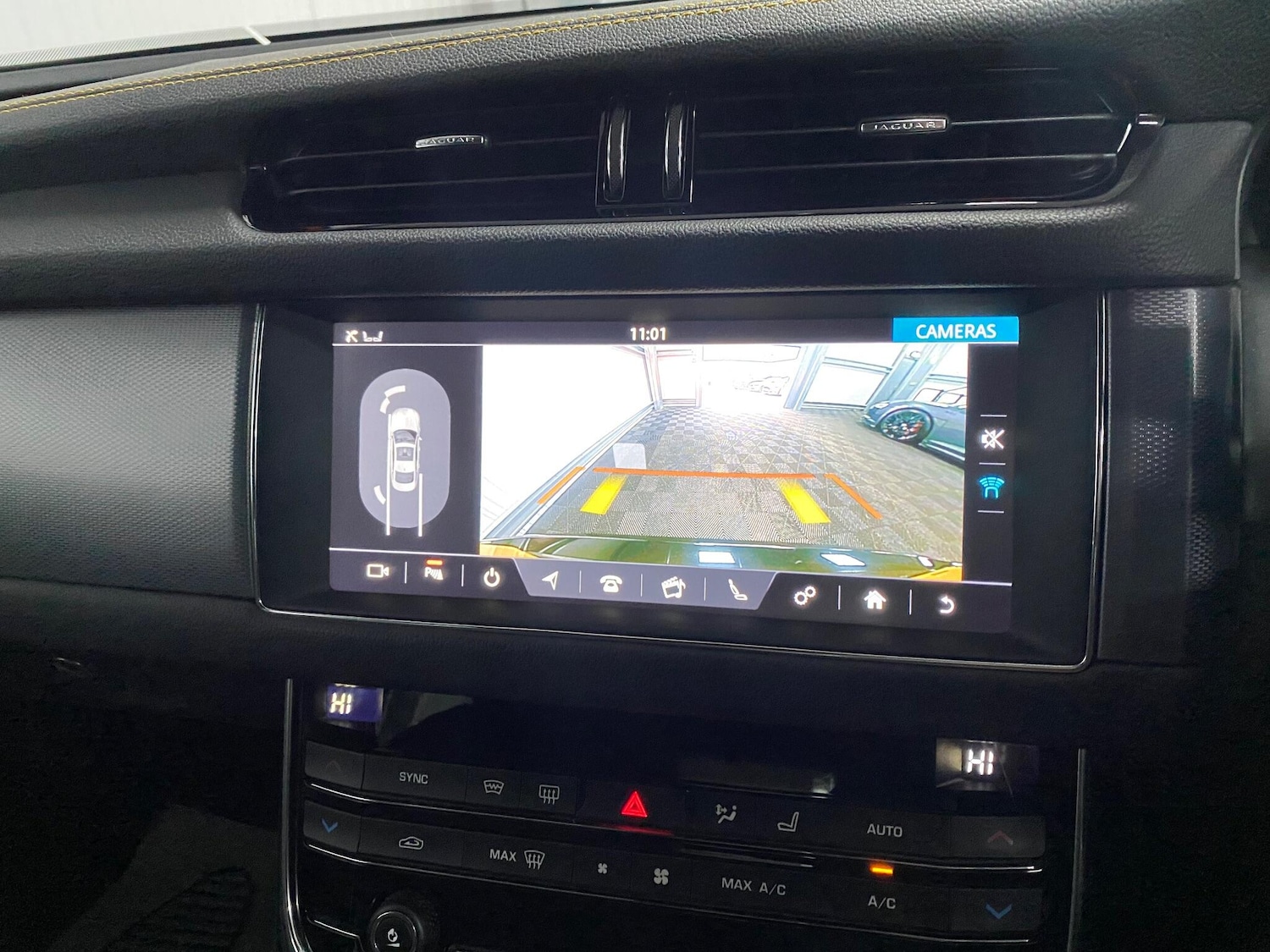 Used Jaguar XF 2018 for sale - 76926206: Photo 45