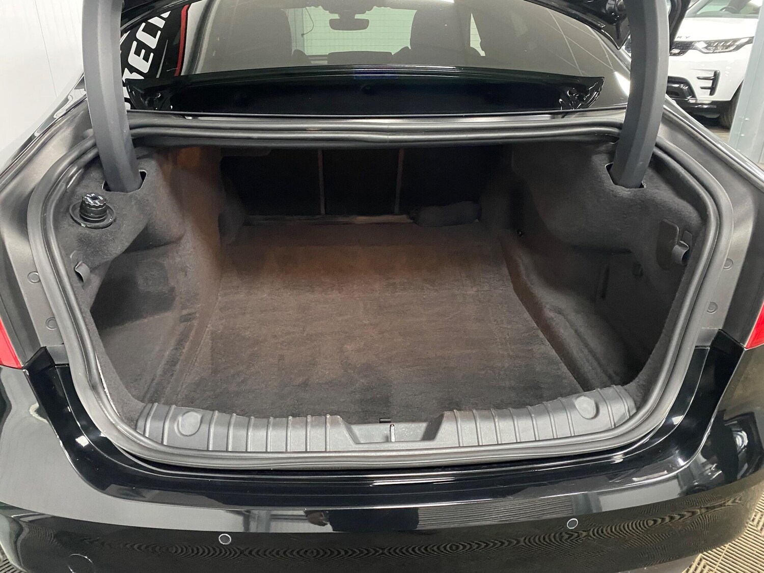 Used Jaguar XF 2018 for sale - 76926206: Photo 47